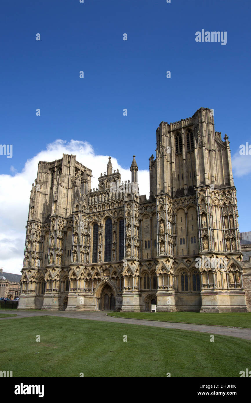 Westwand der Kathedrale von Wells, Somerset, Großbritannien Stockfoto