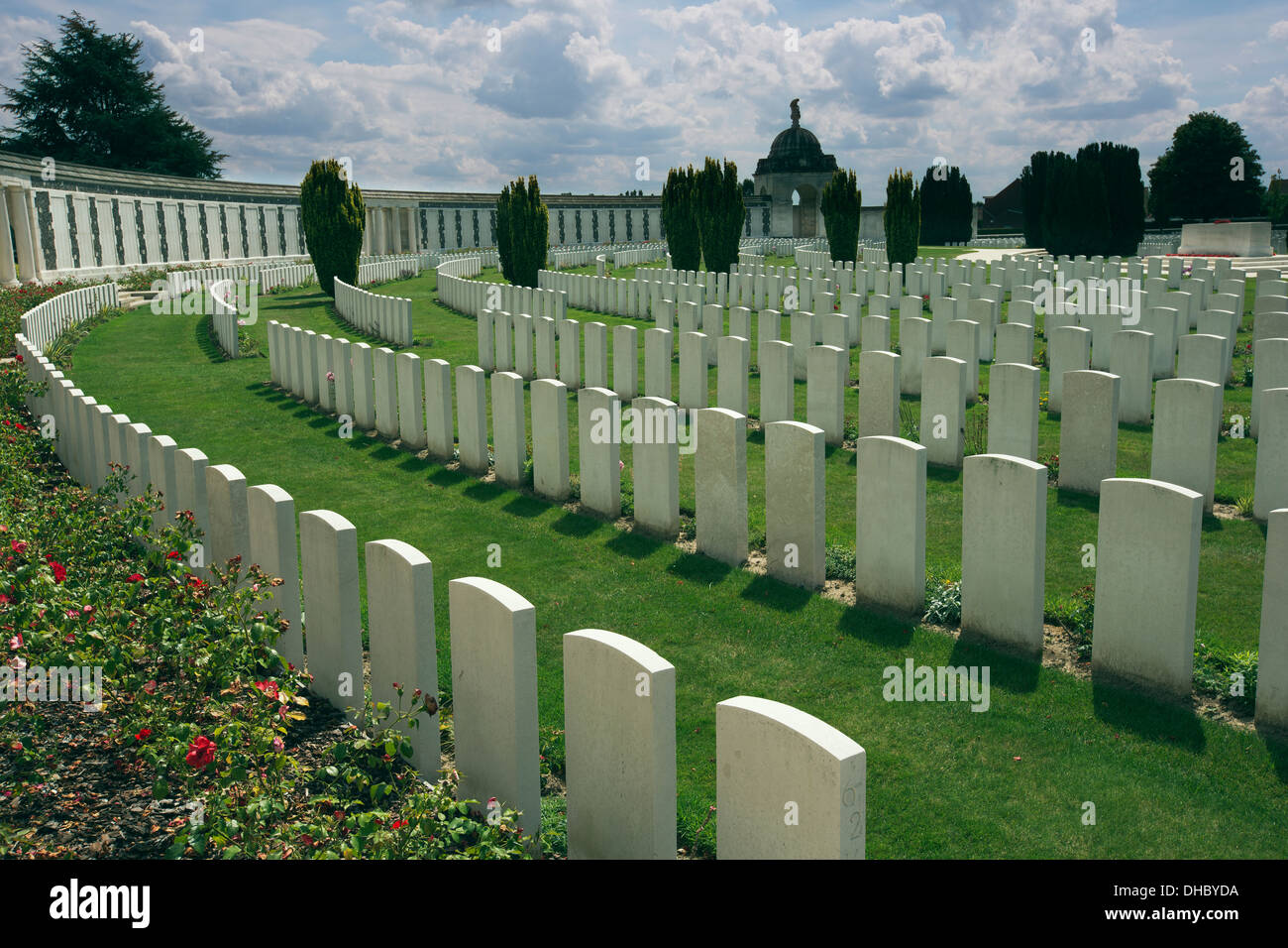 Kreuze, so dass einen Kreis am Tyne Cot Stockfoto