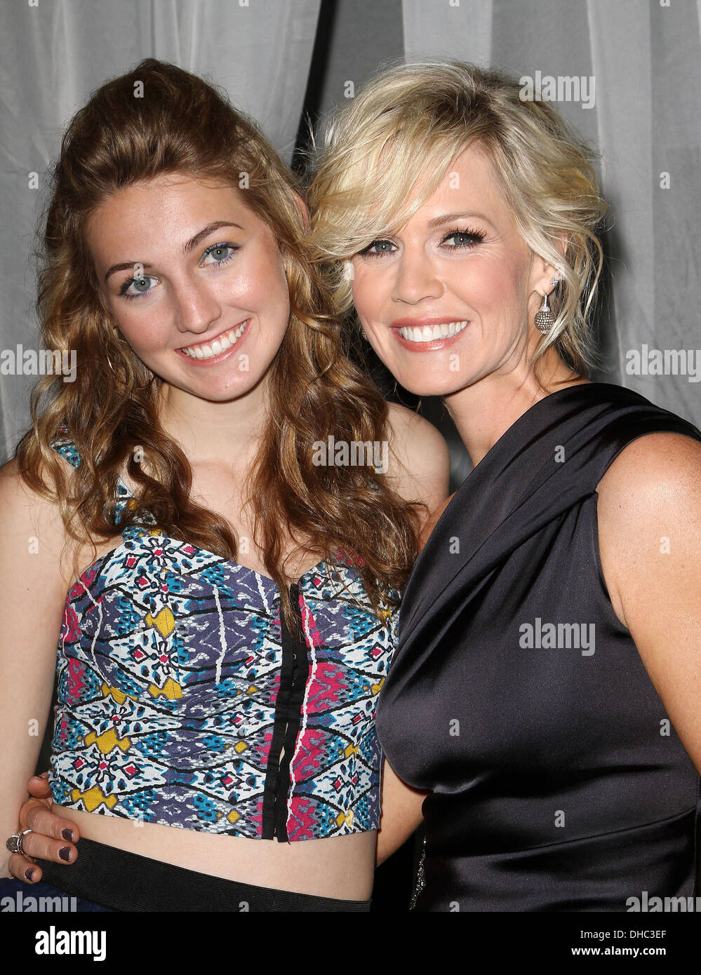 Jennie Garth mit ihrer Tochter Luca Bella Facinelli Jennie Garth 40. Geburtstag Feier & Premiere Party für "Jennie Stockfoto