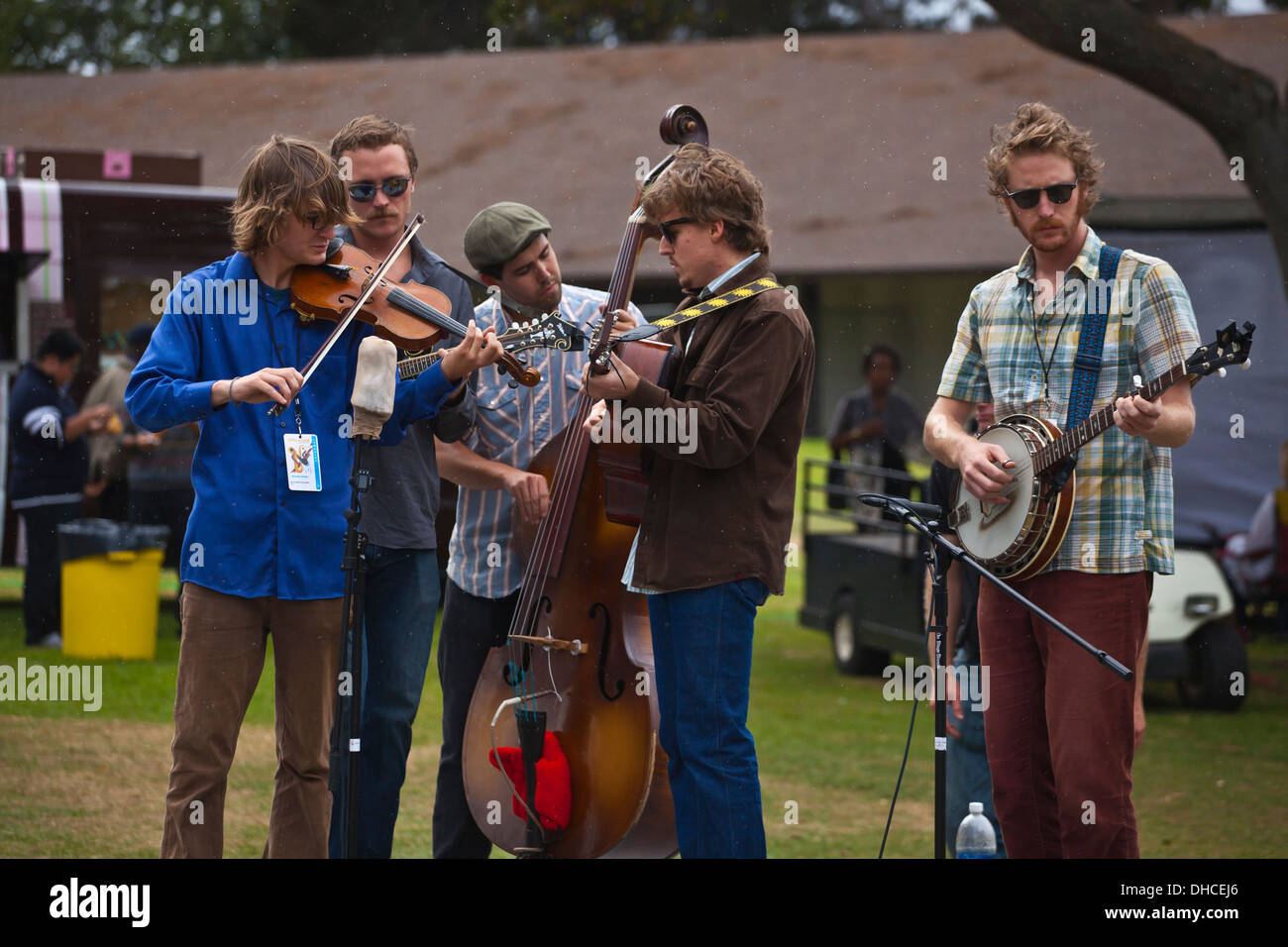 Die NORTH PACIFIC STRING BAND spielt auf dem Monterey Jazz Festival - MONTEREY, Kalifornien Stockfoto