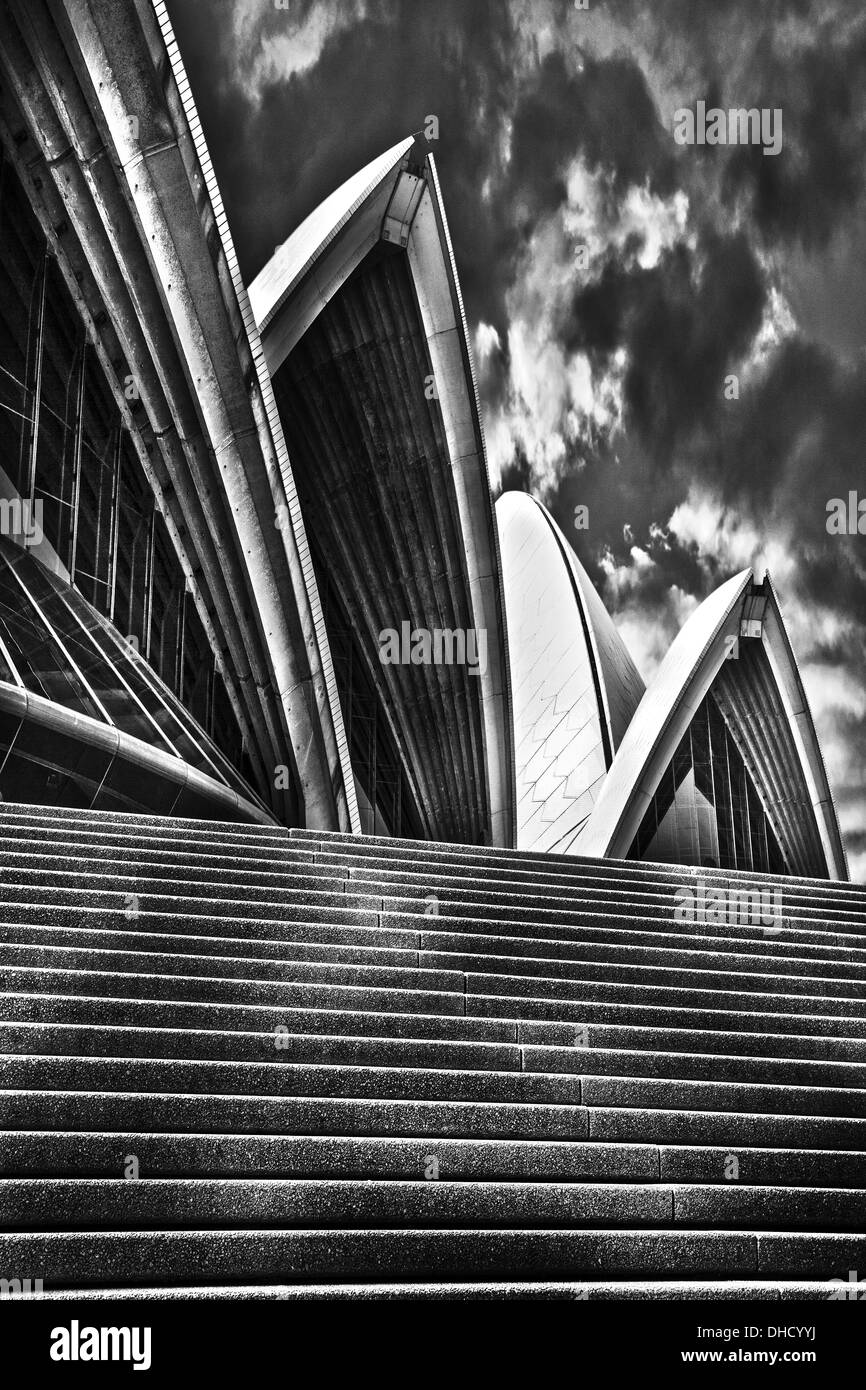 Eine künstlerische Schwarzweißfoto des Sydney Opera House in Sydney, Australien. Stockfoto