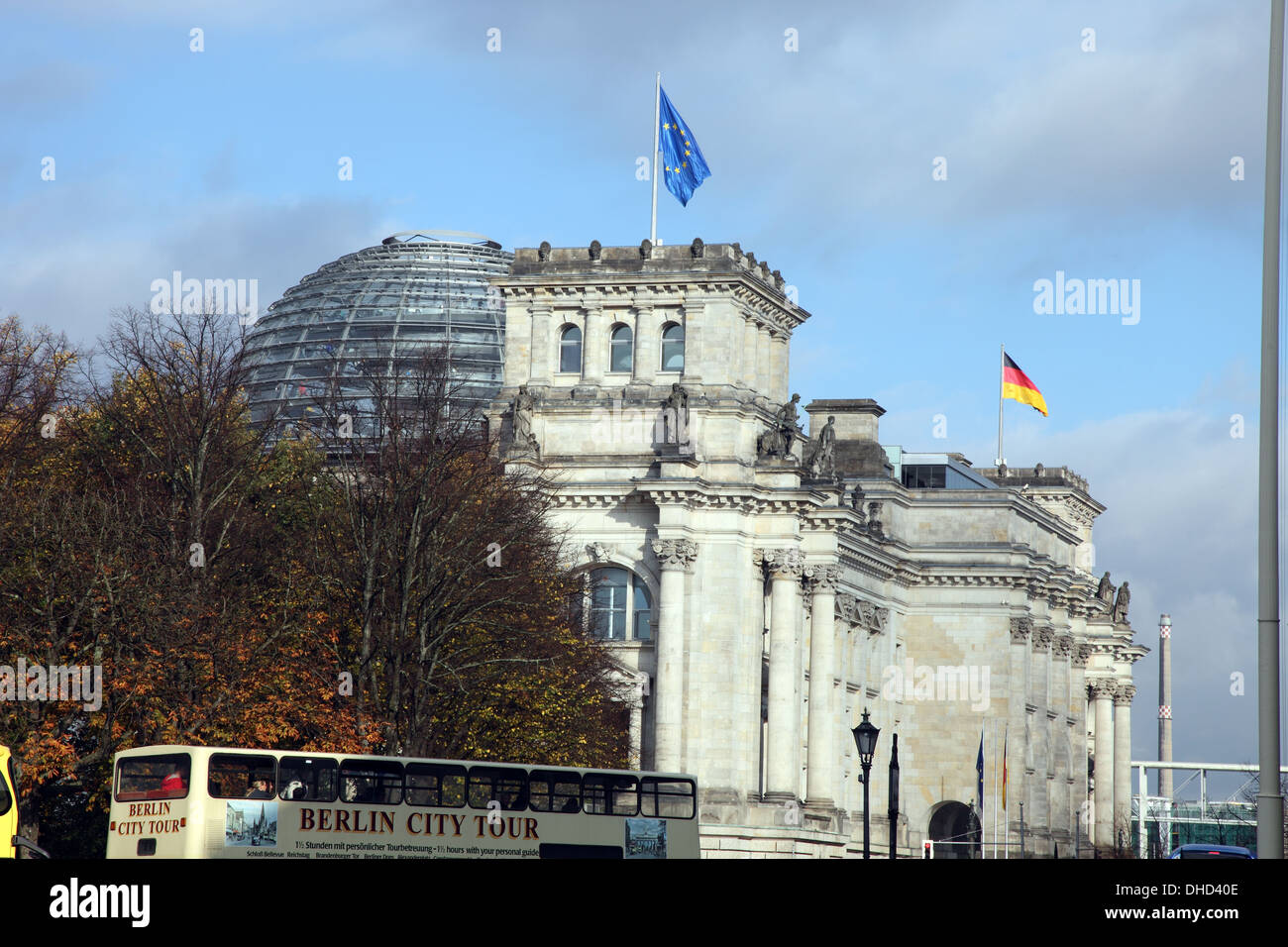 Reichstag mit Richard Rogers Dome Berlin Stockfoto