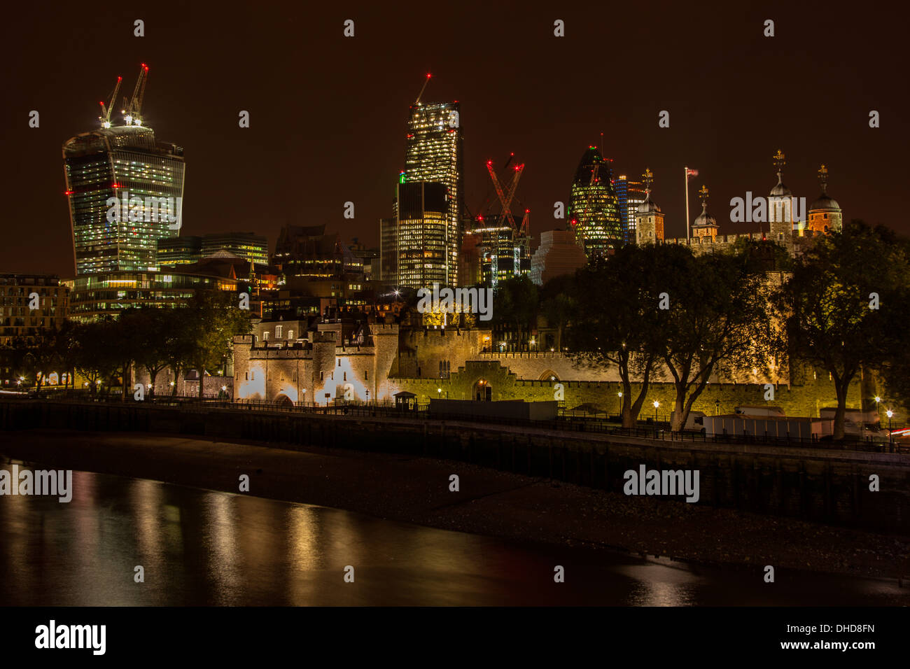 London Skyline bei Nacht Stockfoto