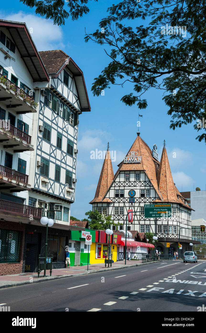 Häusern im Kolonialstil in der deutschen Stadt Blumenau, Brasilien Stockfoto