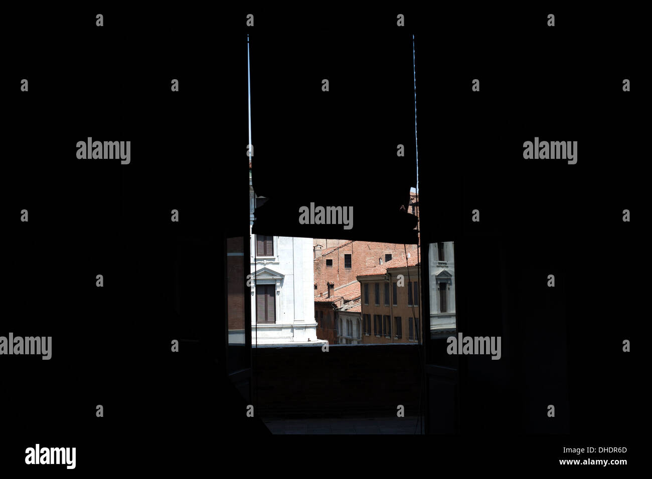 FENSTERFARBTÖNE FERRARA ITALIEN Stockfoto