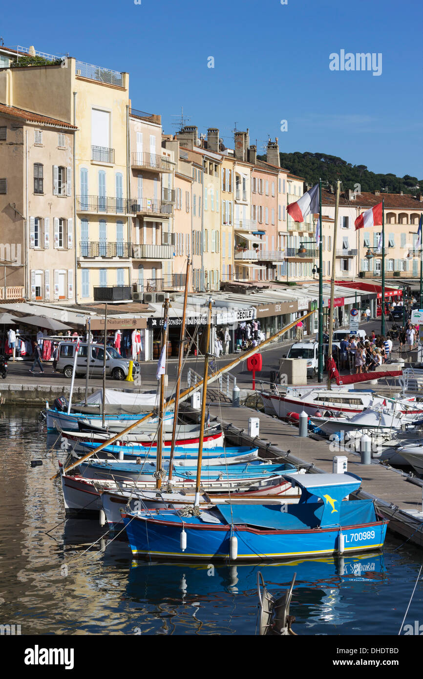 Blick auf den Hafen von Saint-Tropez, Var, Provence-Alpes-Côte d ' Azur, Provence, Frankreich, Mittelmeer, Europa Stockfoto