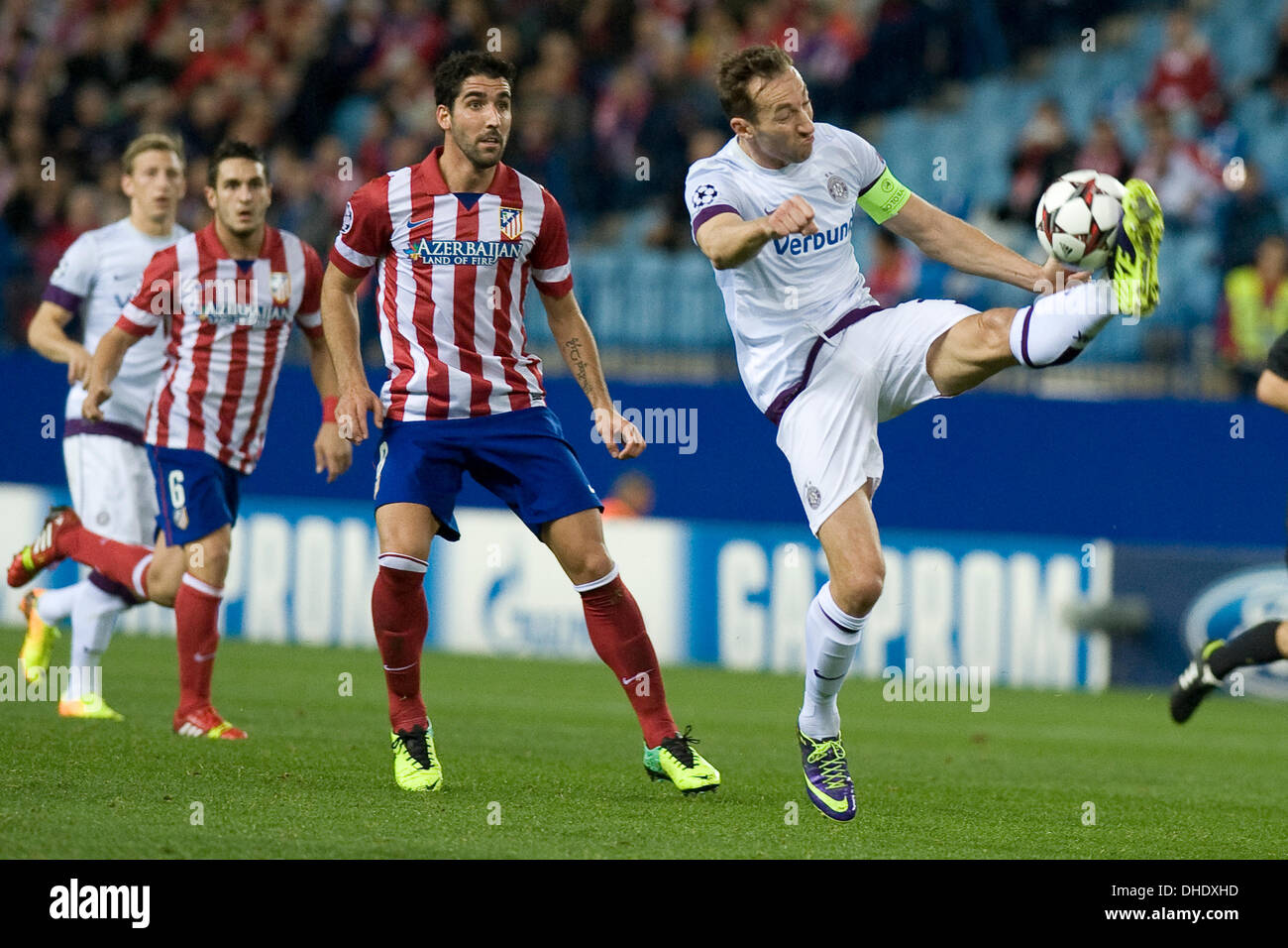Madrid, Oscar Gonzalez. 7. November 2013. die UEFA Champions League Fußballspiel Club Atletico Madrid gegen Austria Wien im Vicente Calderon Stadion in Madrid. : Bildnachweis Oscar Gonzalez/NurPhoto: Oscar Gonzalez/NurPhoto/ZUMAPRESS.com/Alamy Live-Nachrichten Stockfoto