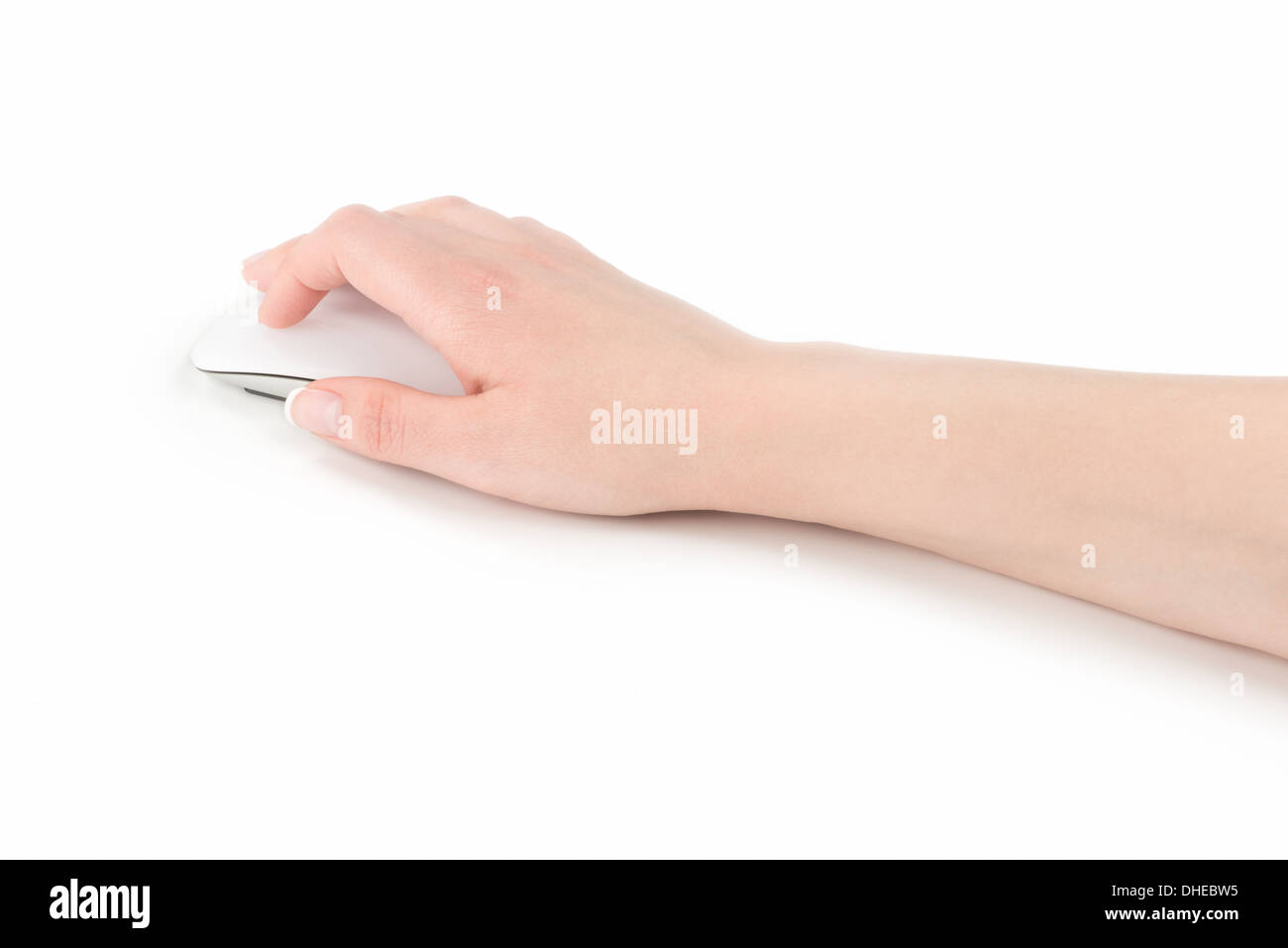 Zarte Frauenhand ist auf eine moderne Glas-Touch-Maus auf weißem Hintergrund. Stockfoto