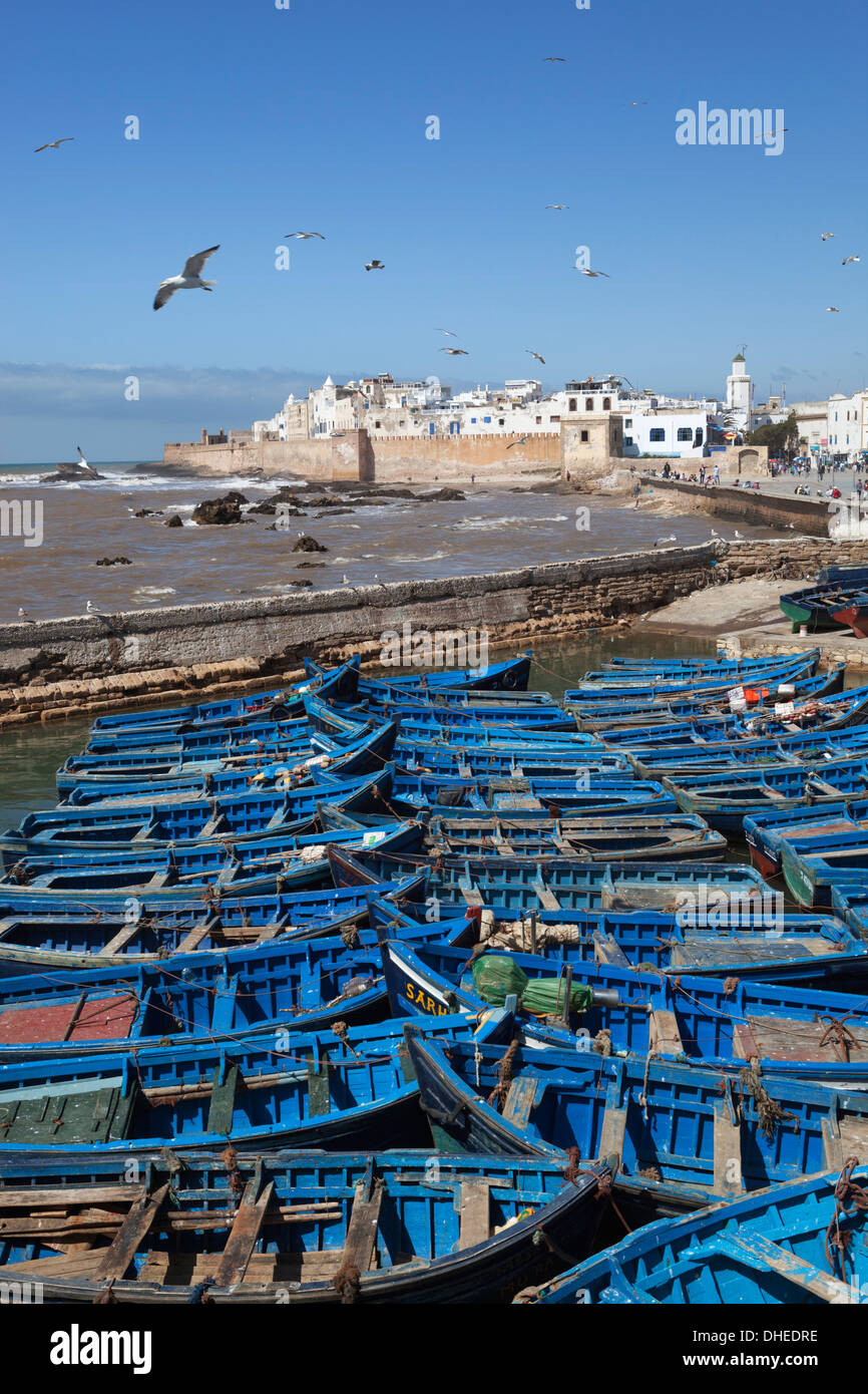 Blick über den Fischerhafen von der Stadtmauer und Medina, Essaouira, Atlantikküste, Marokko, Nordafrika, Afrika Stockfoto