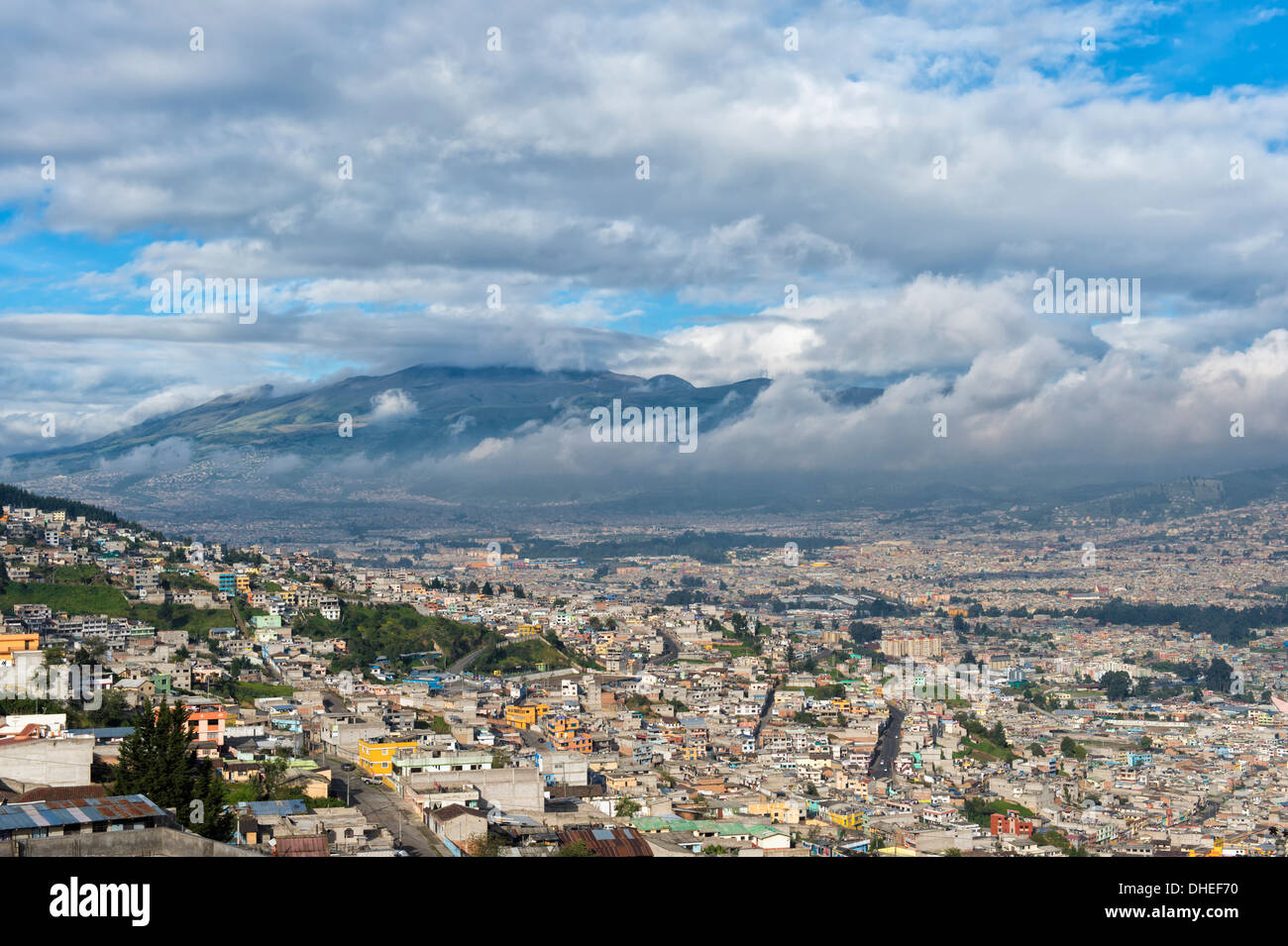 Panorama über Quito, Provinz Pichincha, Ecuador Stockfoto