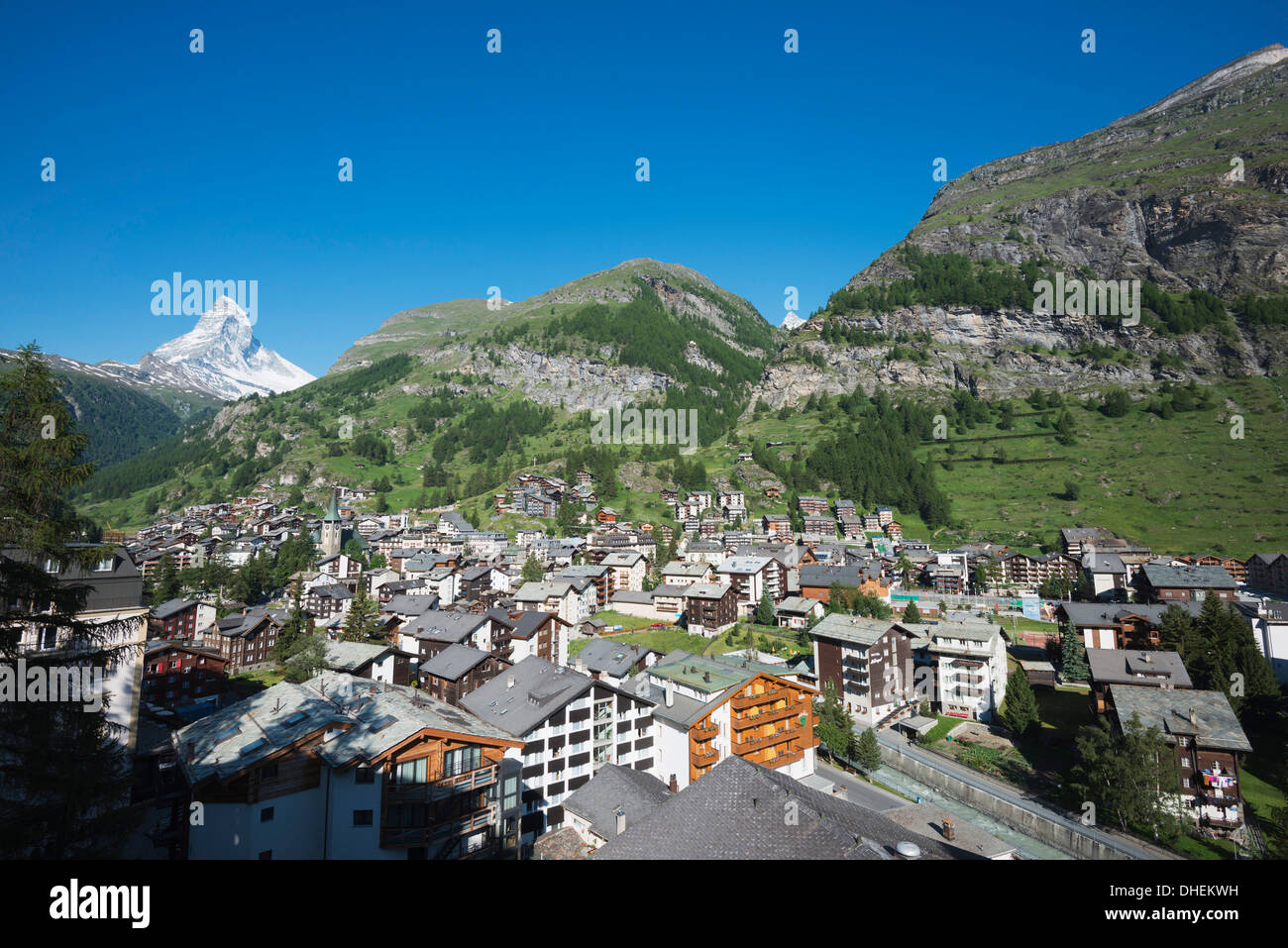 Das Matterhorn 4478m und Zermatt, Valais, Schweizer Alpen, Schweiz, Europa Stockfoto