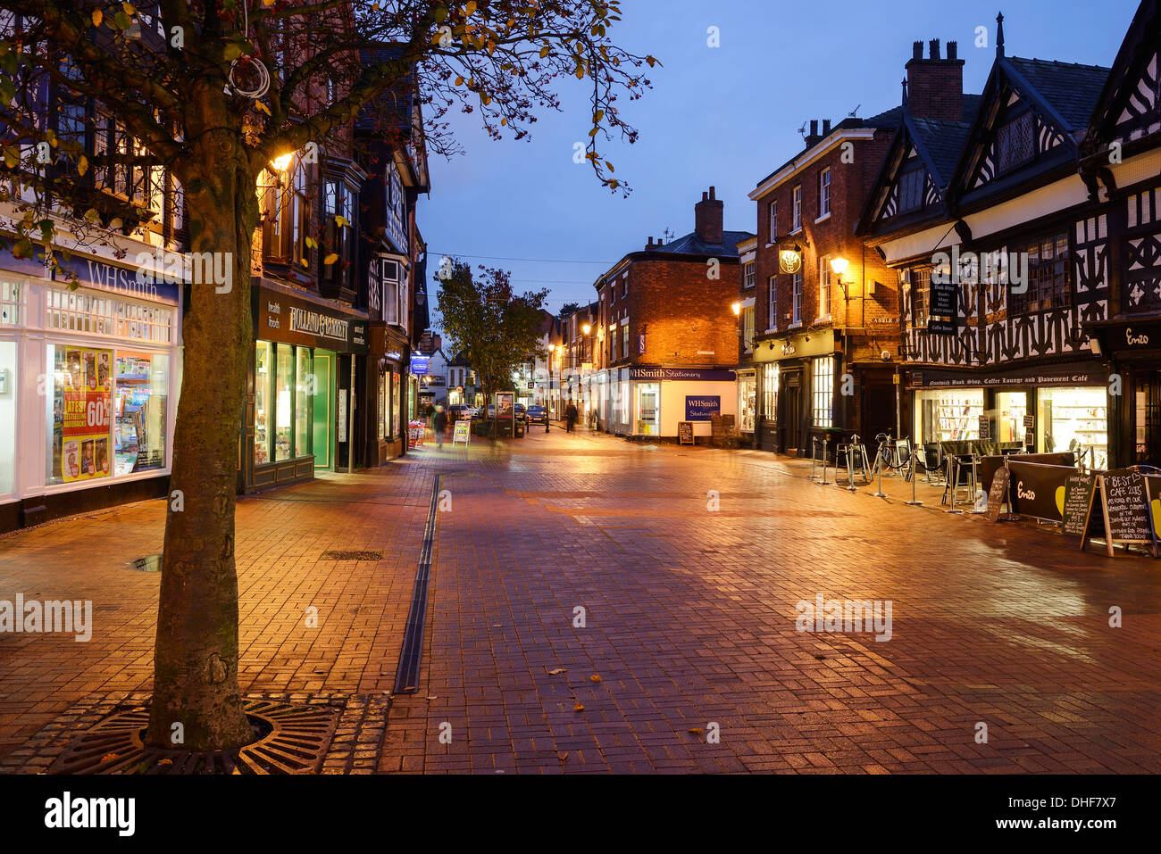 Verlassene Einkaufsstraße im Stadtzentrum von Nantwich Stockfoto