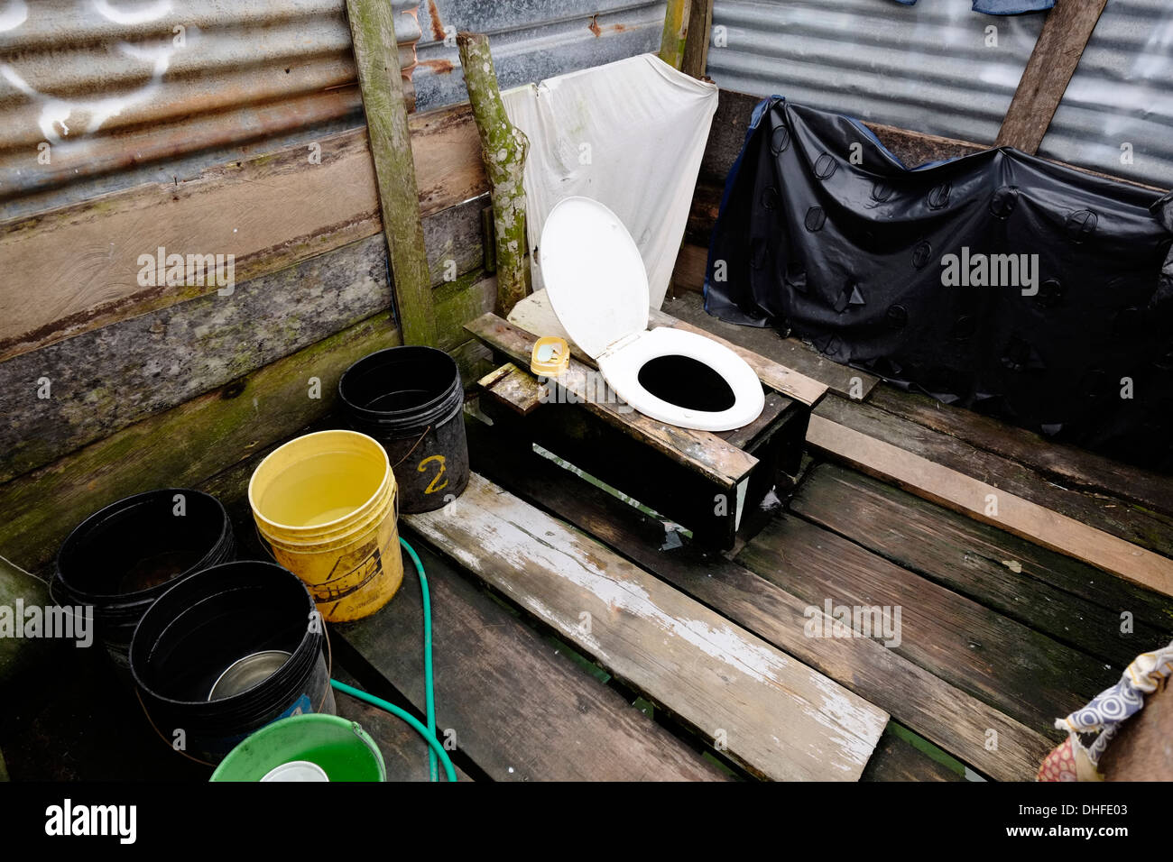 Provisorische Toilette in San Blas Inseln eine indigene Provinz von Kuna  Yala in der karibischen Küste von Panama Stockfotografie - Alamy