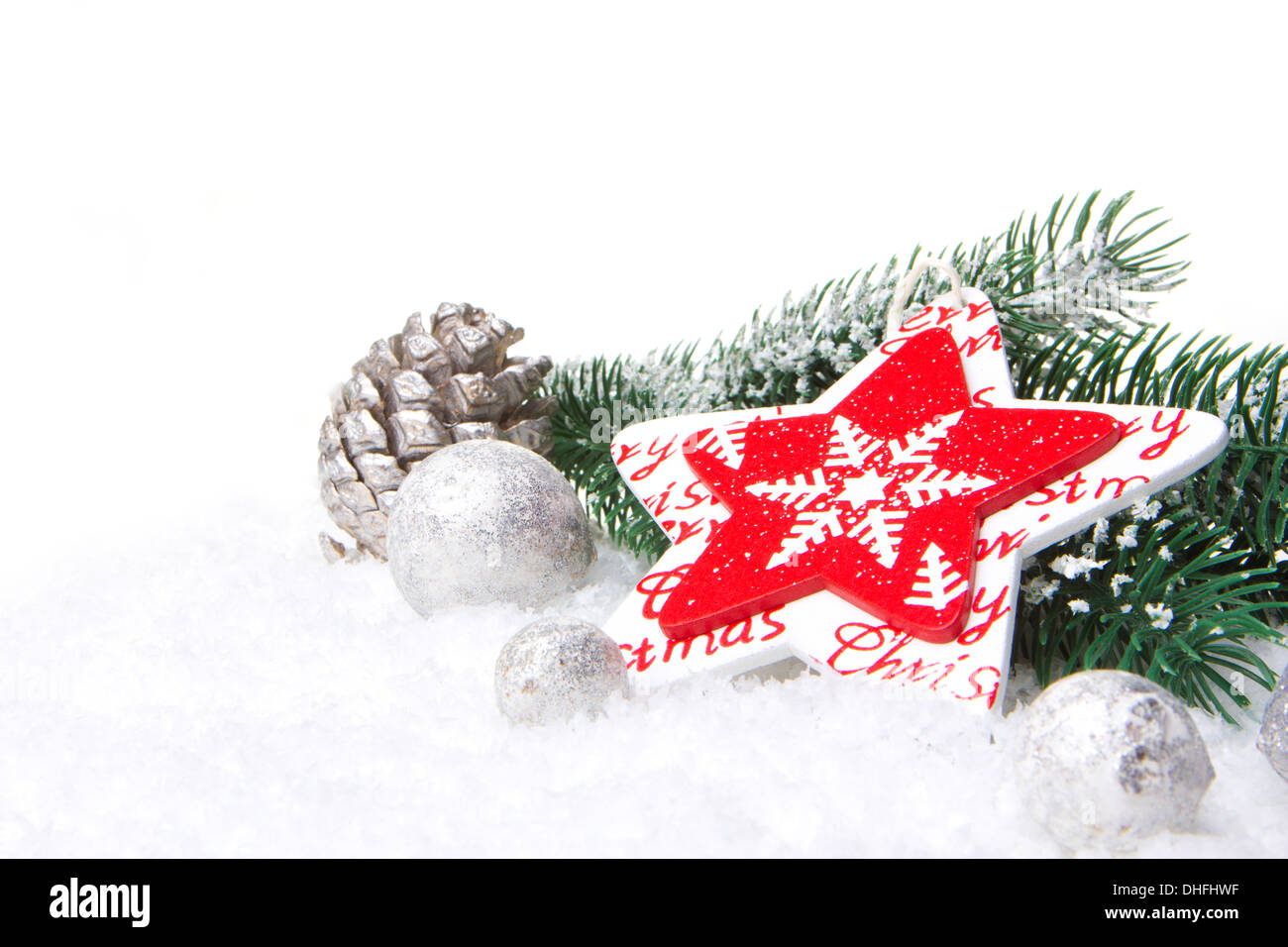 Weihnachten, Dekoration mit Tanne Zweig, Tannenzapfen, Weihnachtskugel, Weihnachten Sterne rot und weiß Stockfoto