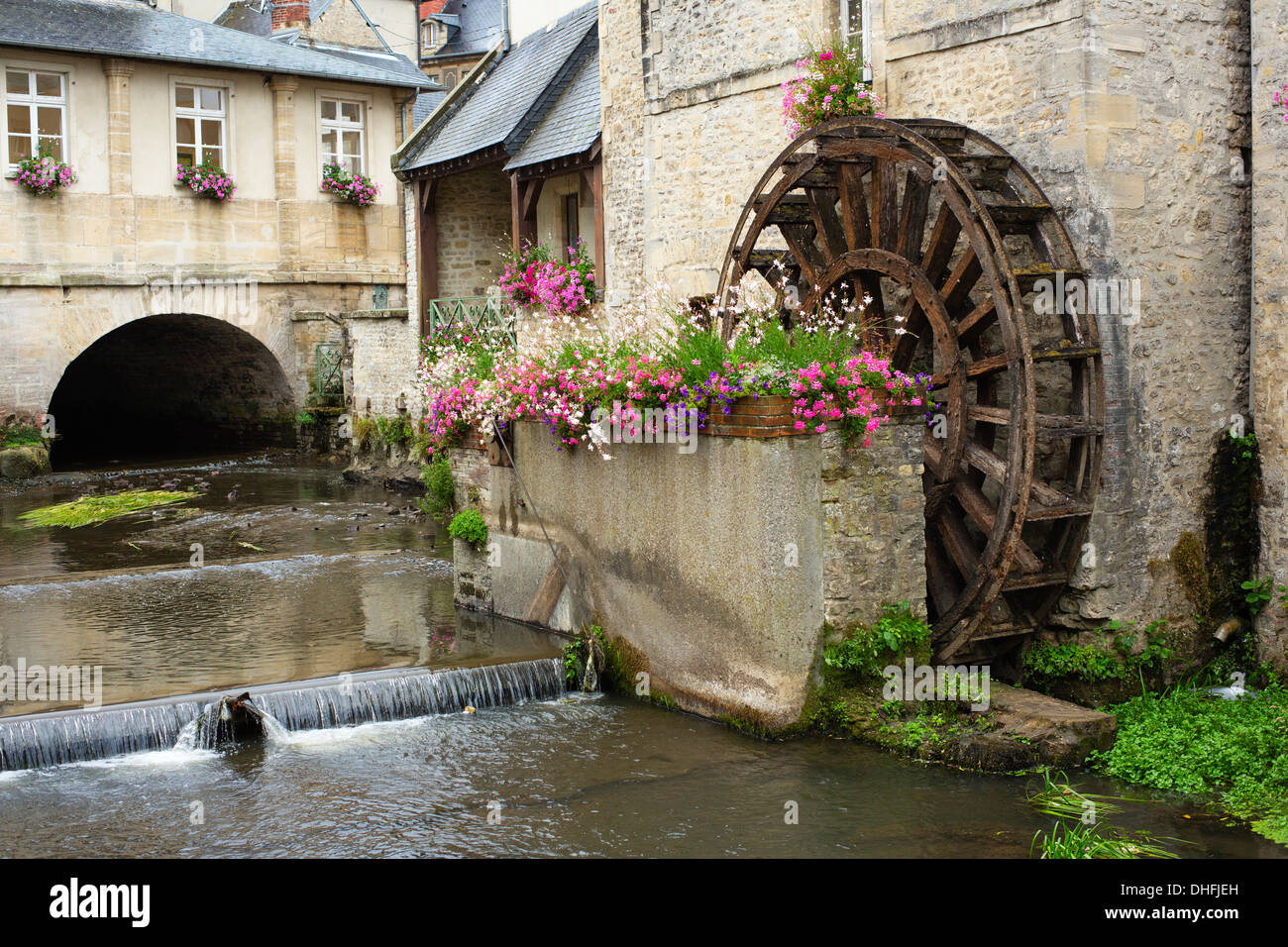 Alten Wasserrad in Bayeux, Normandie, Frankreich Stockfoto