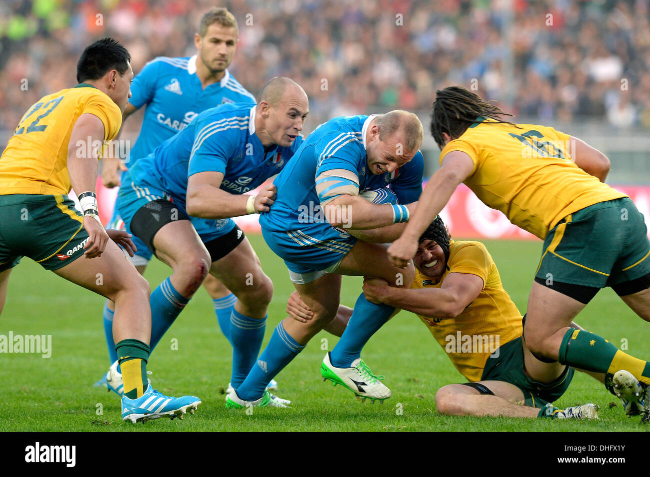 Turin, Italien. 9. November 2013. Leonardo Ghiraldini und Sergio Parisse während der Rugby-Testspiel zwischen Italien und Australien im Stadio Olimpico am 9. November 2013 in Turin, Italy.Photo: Filippo Alfero/NurPhoto Credit: Filippo Alfero/NurPhoto/ZUMAPRESS.com/Alamy Live News Stockfoto