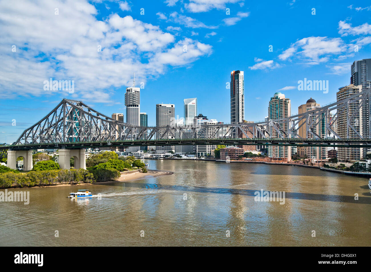 Australien, Queensland, Brisbane, Blick auf Story Bridge und die Skyline der Stadt mit Brisbane River Stockfoto