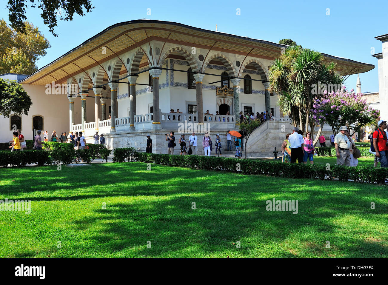 Der Saal des Thrones, Touristen auf dem Gelände Topkapi, Istanbul, Türkei-130913 31245 Stockfoto