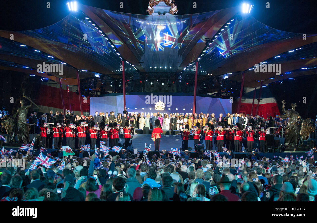 Ein Konzert in der Mall am 4. Juni 2012 im Buckingham Palace in London, H.M diamantene Thronjubiläum der Queen zu feiern statt. Stockfoto