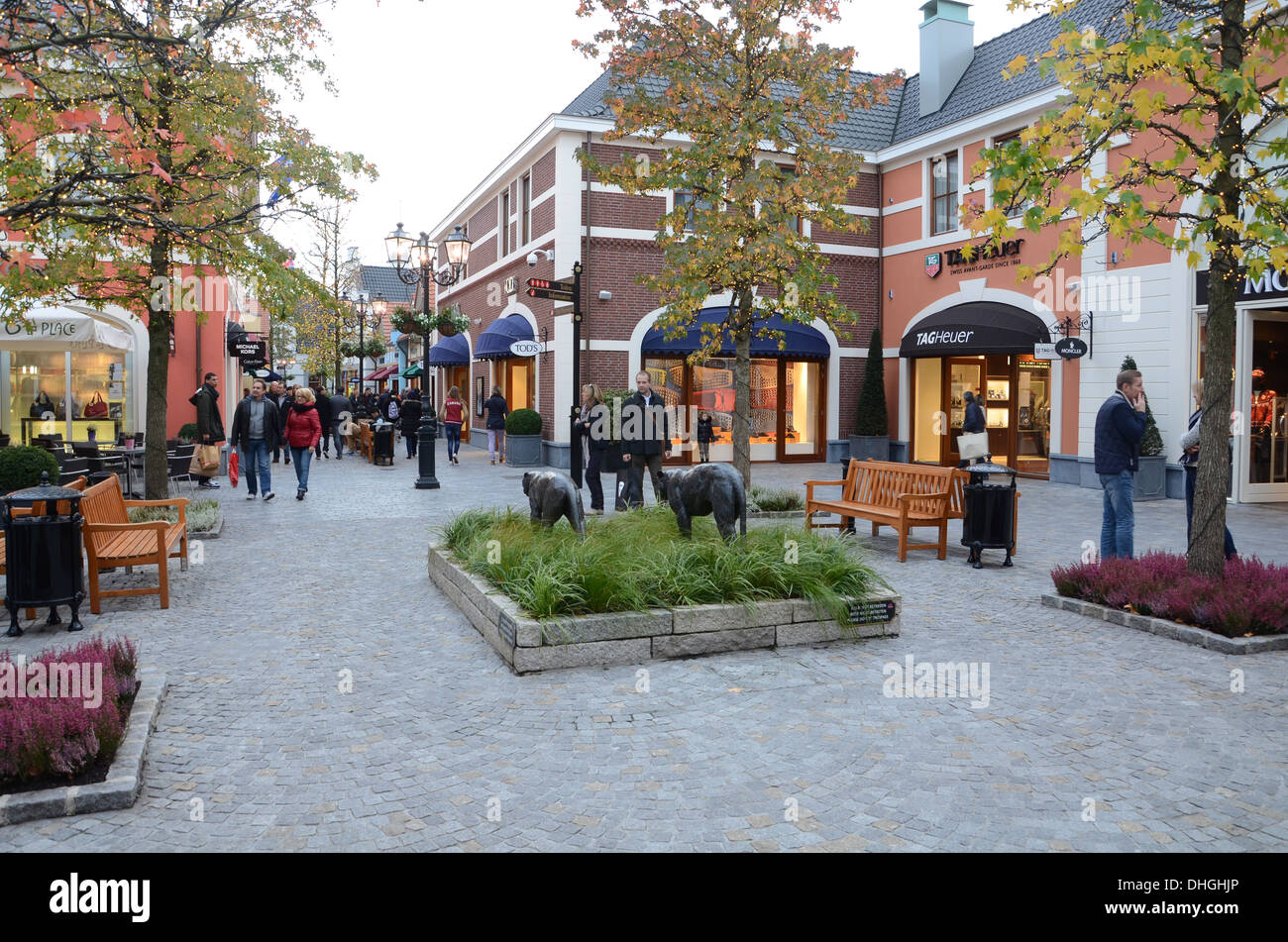 McArthur Glen Designer Outlet Center Roermond Niederlande