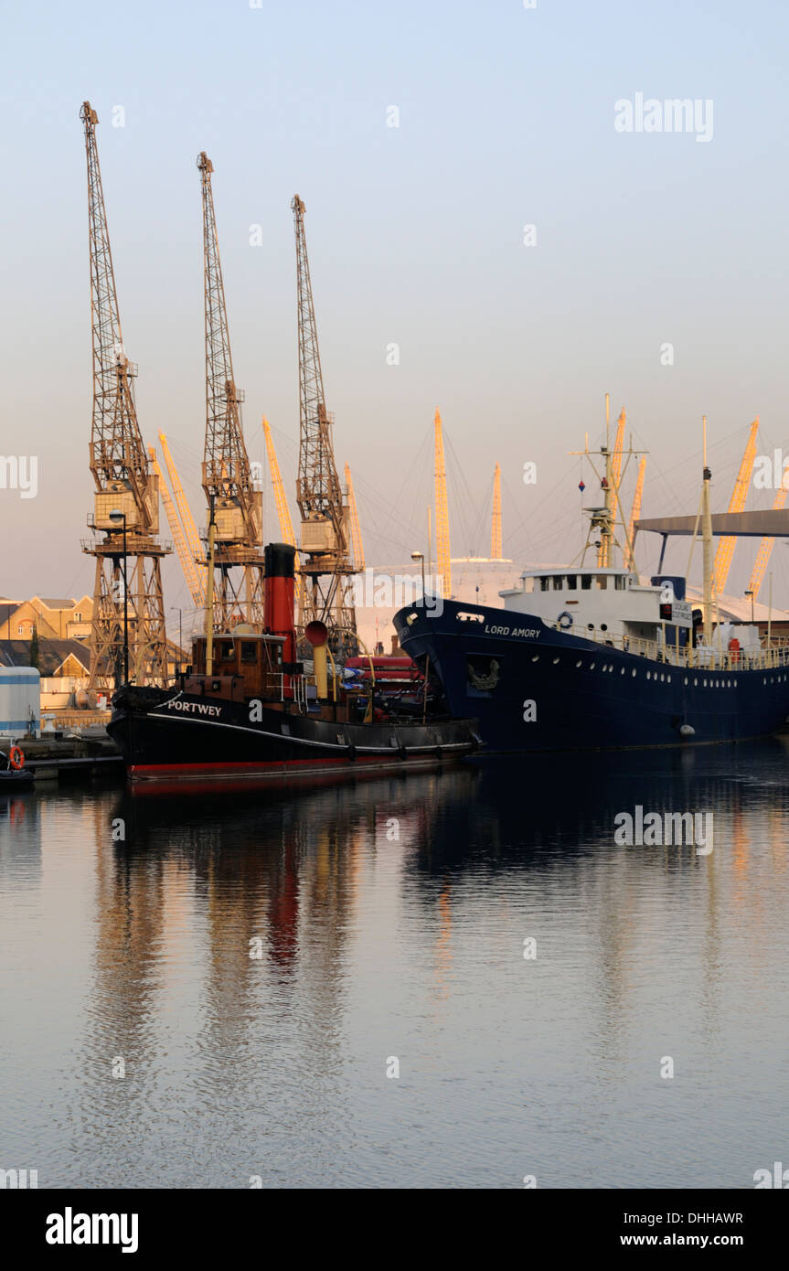 Westindien Dock, Canary Wharf Estate, Isle of Dogs, Docklands, London E14, Vereinigtes Königreich Stockfoto