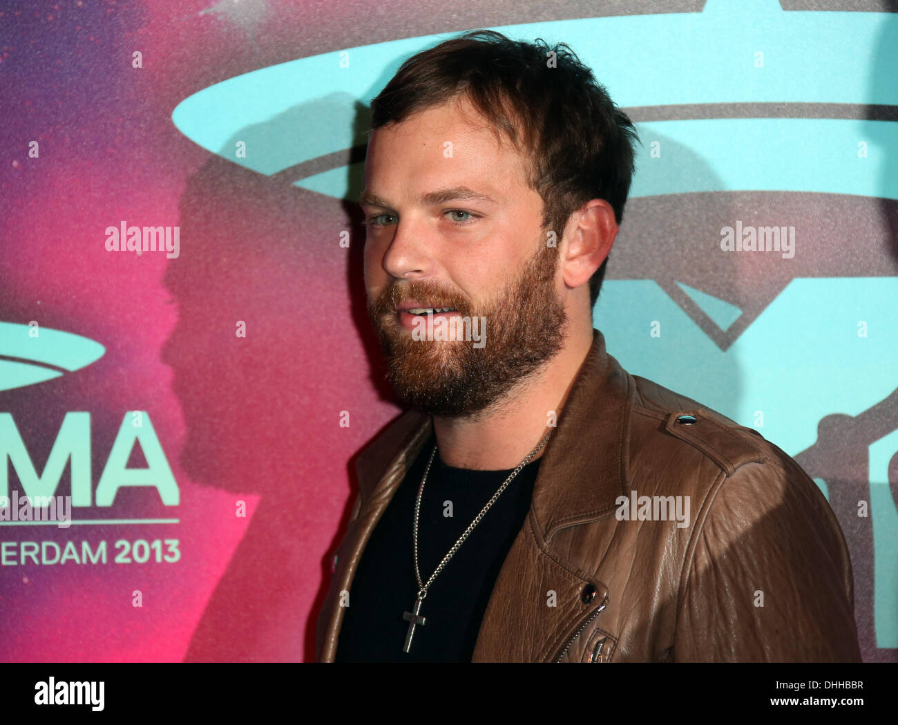 Ziggo Dome, Amsterdam, Niederlande. 10. November 2013. Caleb Followill, Sänger der US-amerikanischen Band Kings of Leon, kommt bei der Verleihung der MTV Europe Music Awards 2013 im Ziggo Dome, Amsterdam, Niederlande, 10. November 2013. Foto: Hubert Boesl/Dpa/Alamy Live News Stockfoto