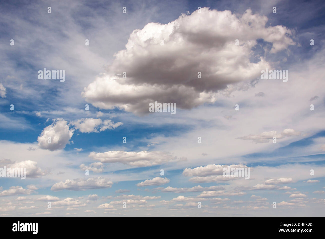 Wolken am Himmel, Okaukuejo, Kunene Region, Namibia Stockfoto