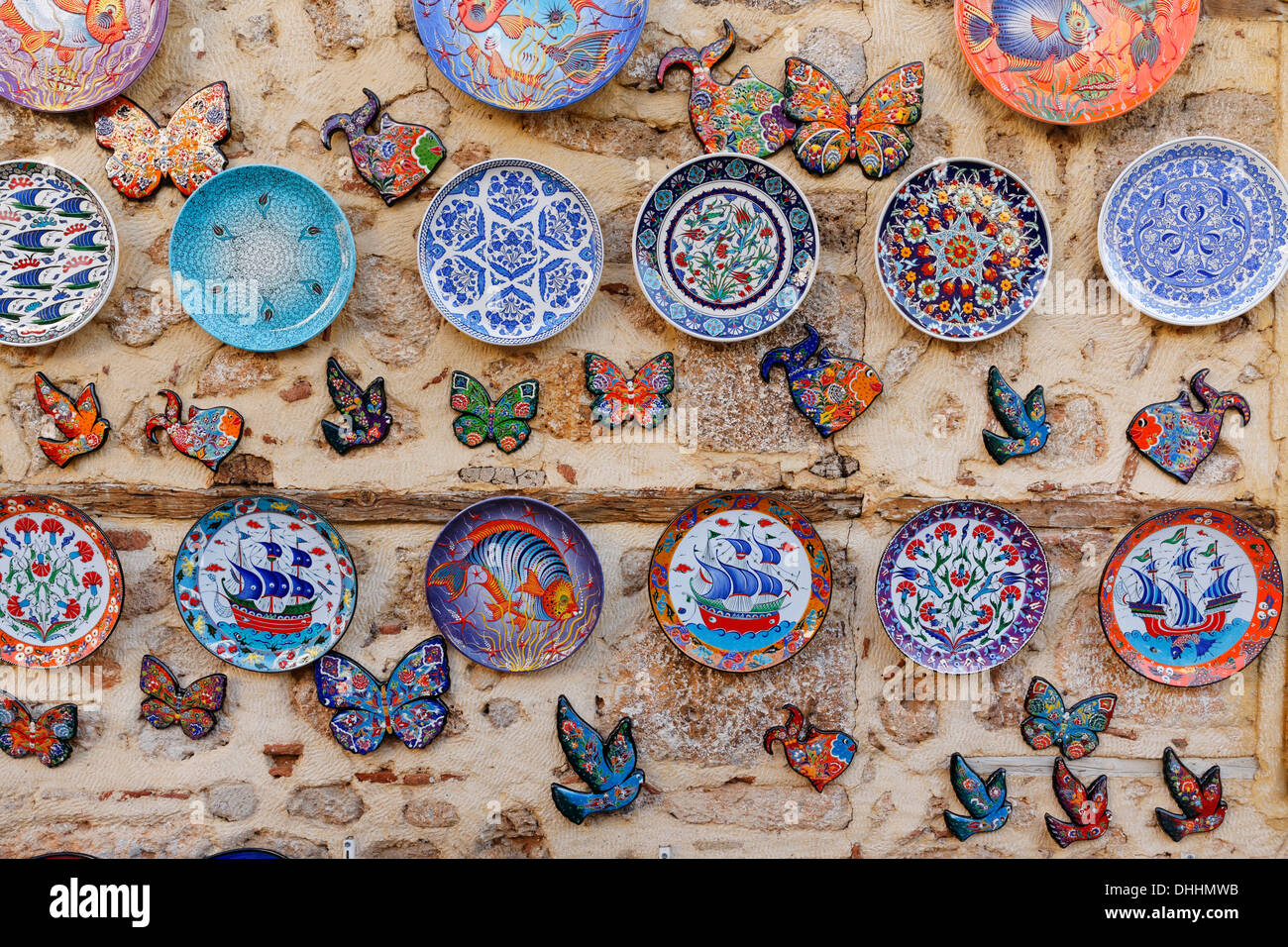 Keramikplatten als Souvenirs, Kaleiçi, Antalya, Provinz Antalya, Türkei Stockfoto