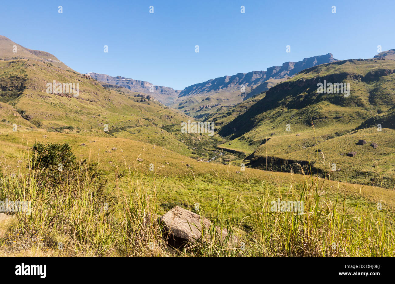 KwaZulu-Natal Landschaft - Tal und Berge am Sani Pass von Südafrika nach Lesotho Stockfoto