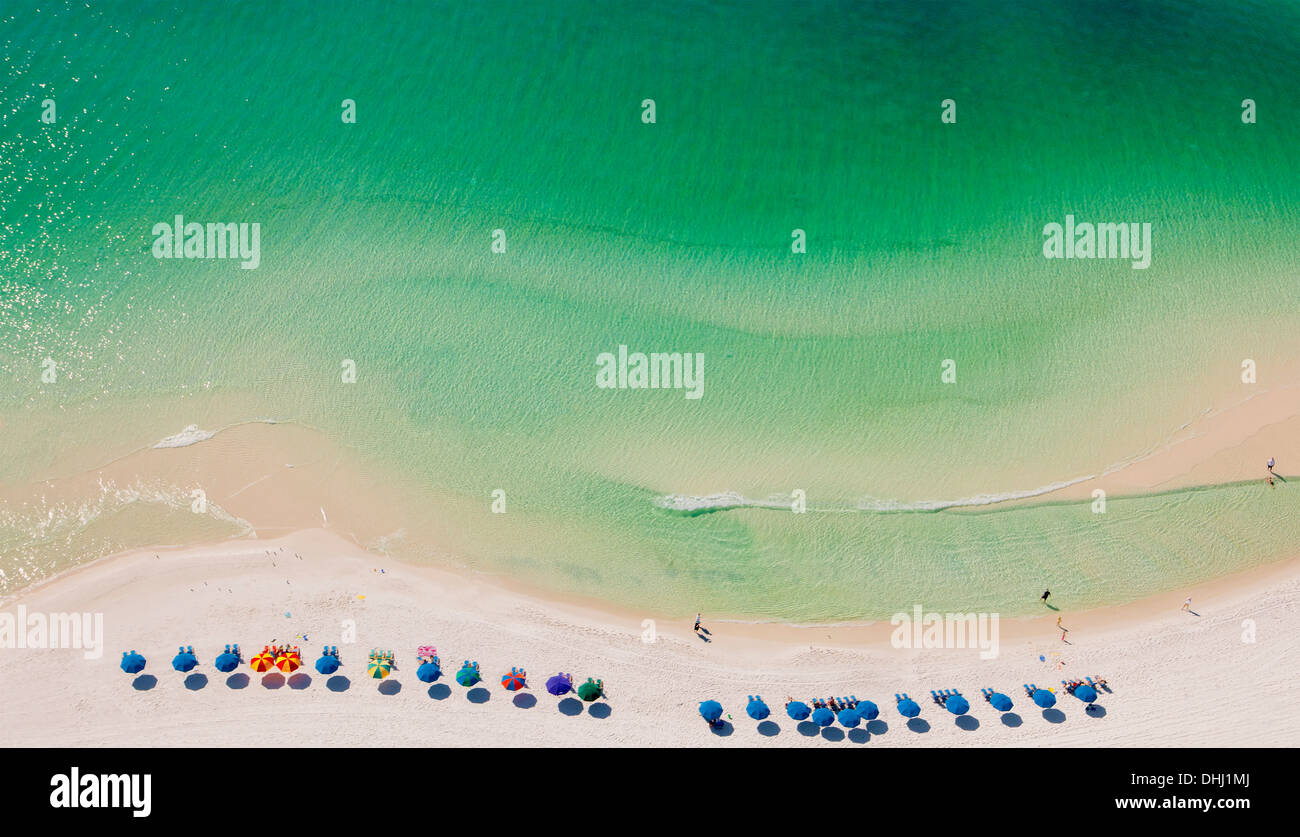 Sonnenschirme am Strand, Destin, Florida, USA Stockfoto