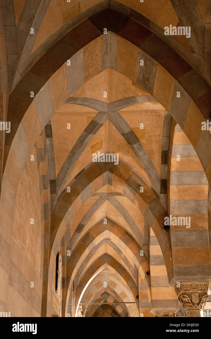 Architektonisches Detail: Amalfi Romanik, in der Kathedrale von Amalfi, Amalfi, Italien. Stockfoto