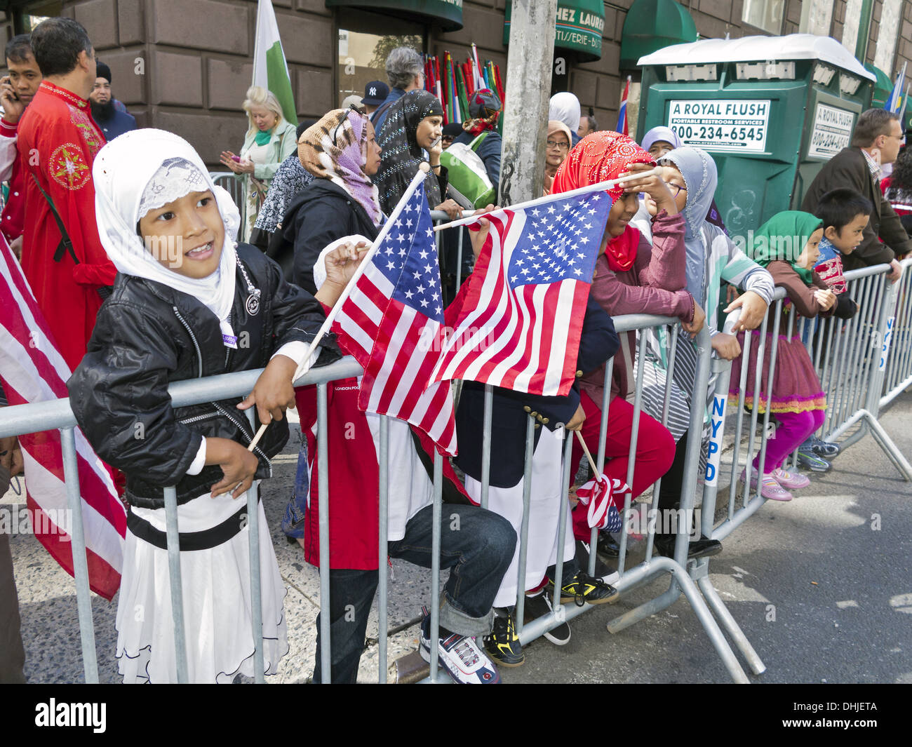 Indonesische Kinder bei der jährlichen muslimischen Day Parade, New York City, 2013. Stockfoto
