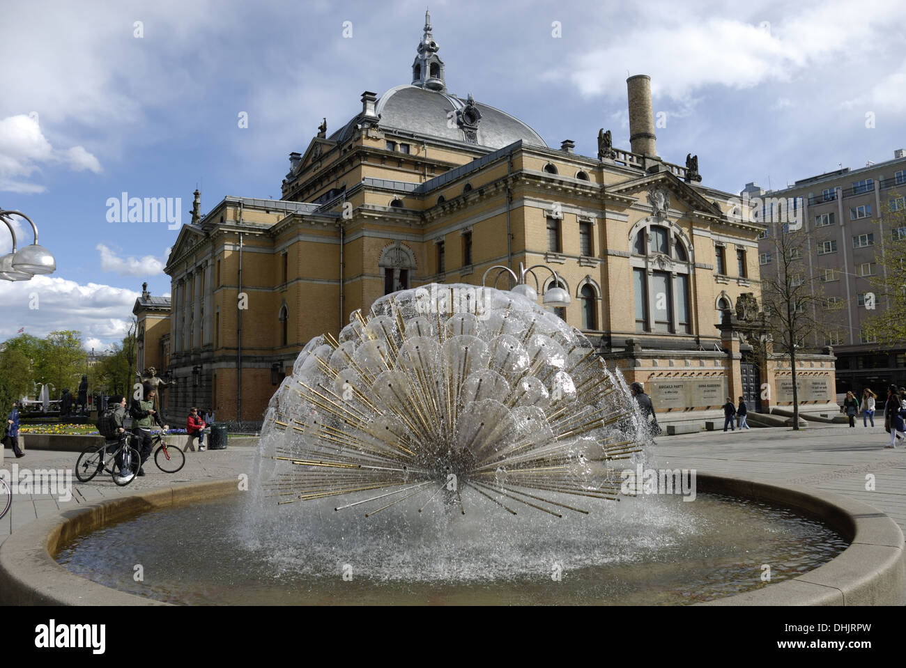 Brunnen am Nationaltheater in Oslo Stockfoto