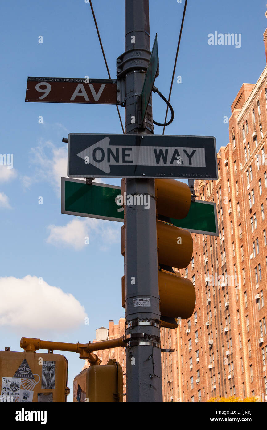 9th Avenue, Verkehrszeichen, Manhattan, New York City, Vereinigte Staaten von Amerika. Stockfoto