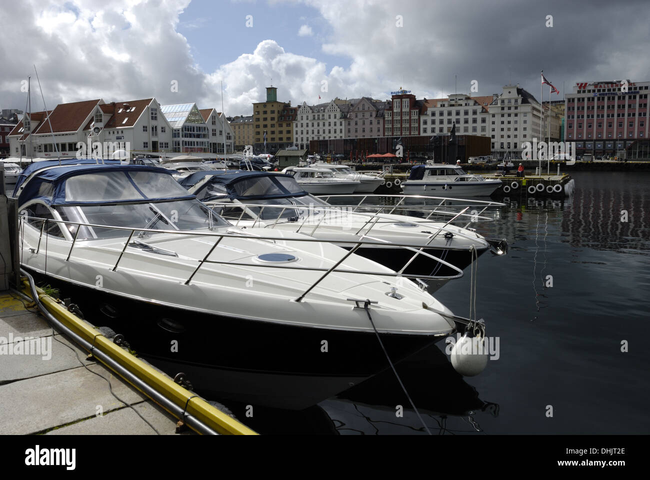 Motorboote im Hafen von Bergen Stockfoto