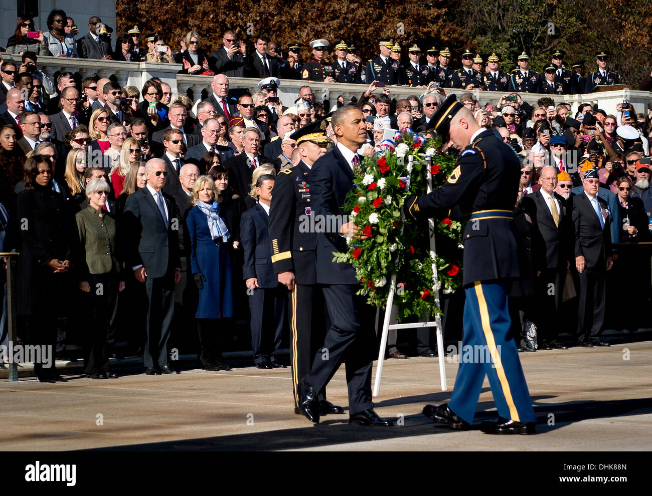US-Präsident Barack Obama während der Zeremonien zu Ehren der Veteranen auf dem Arlington National Cemetery zu Ehren des Veterans Day 11. November 2013 in Arlington, VA. Stockfoto