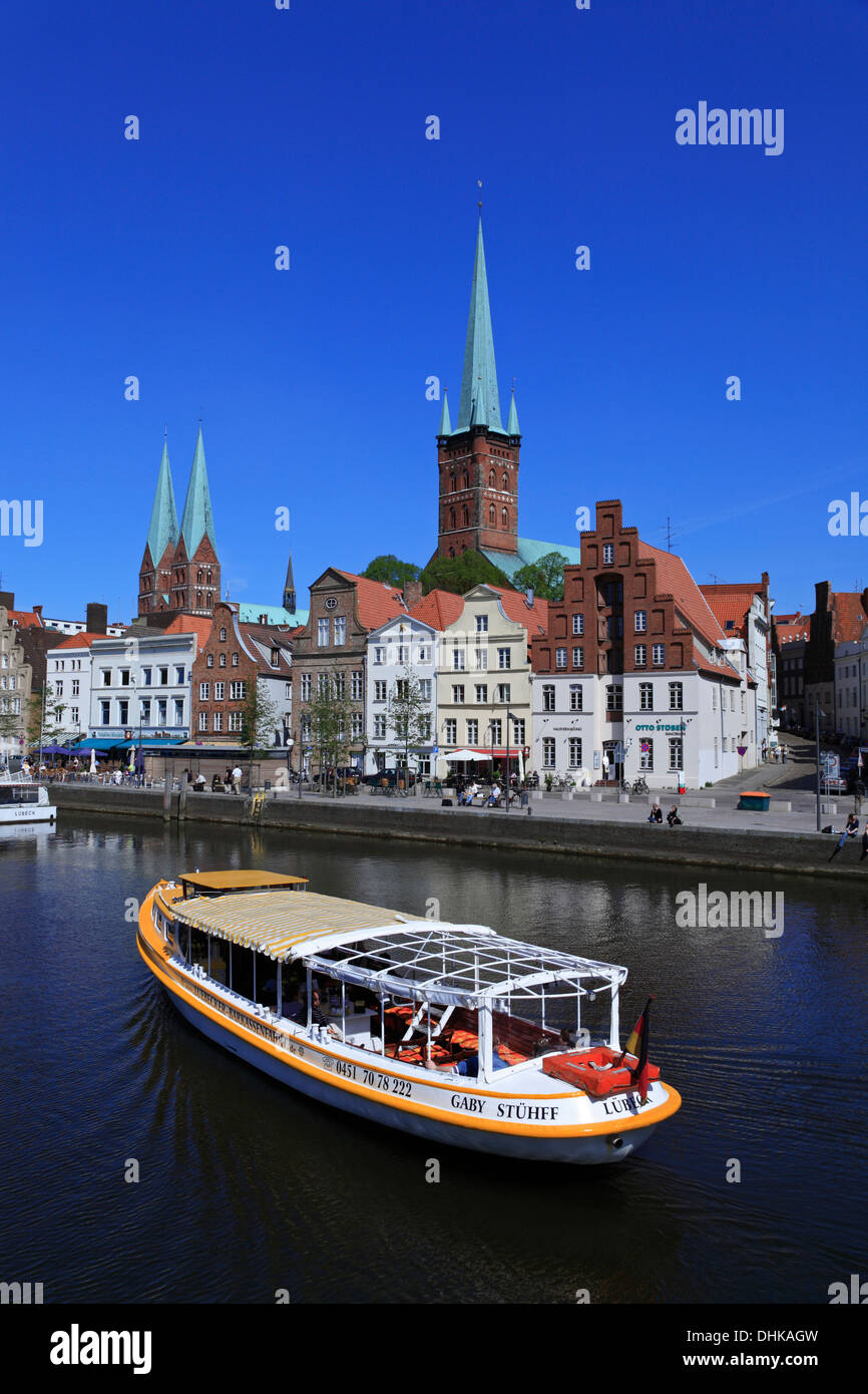 Historischen Hafen am Fluss Trave, Hansestadt Lübeck, Schleswig-Holstein, Deutschland Stockfoto