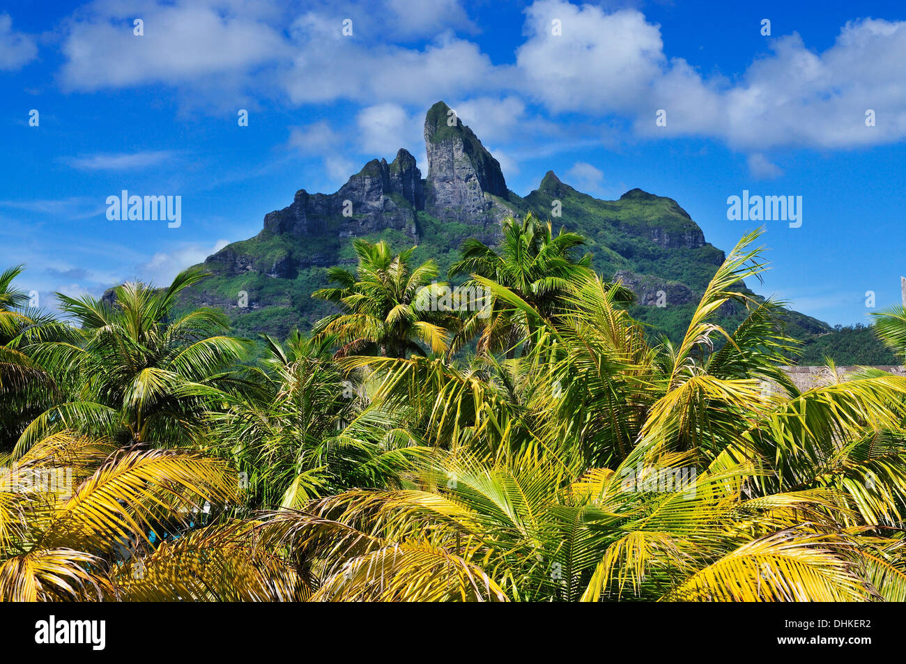 Mount Otemanu, Bora Bora, Gesellschaftsinseln, Französisch-Polynesien, Windward-Inseln, Süd-Pazifik Stockfoto