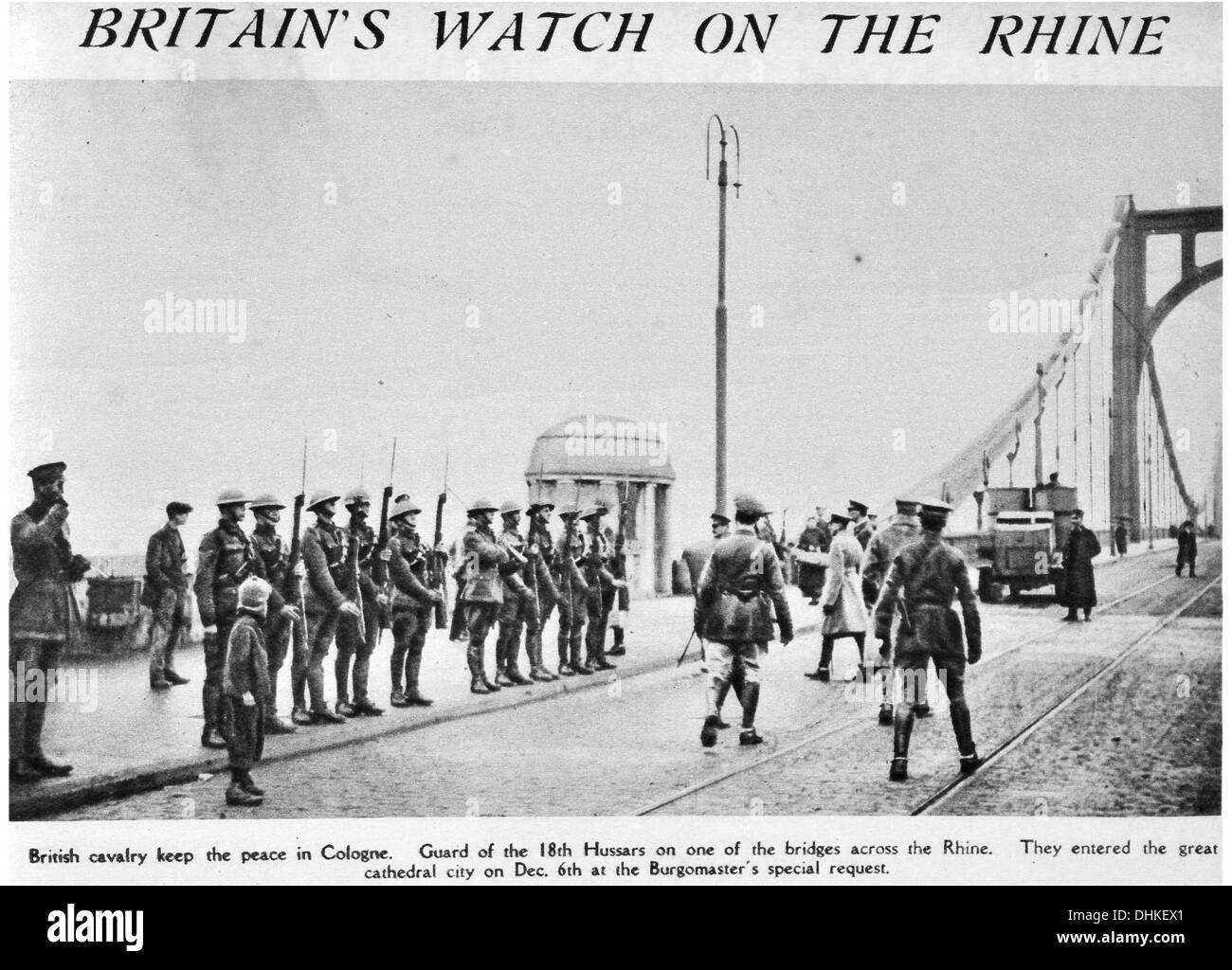 Großbritanniens auf dem Rhein britische Kavallerie Wachen den Frieden in Köln. Garde der 18. Husaren auf Brücke über den Rhein Stockfoto