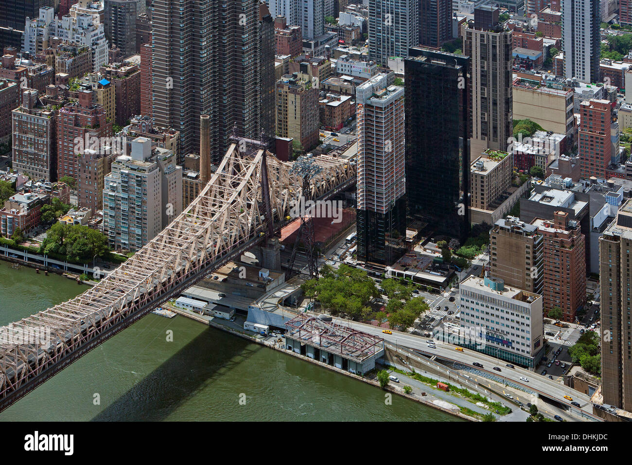 Luftaufnahme Queensborough bridge, FDR Drive, Manhattan, New York City, Animal Medical Center von New York rechts unten Stockfoto