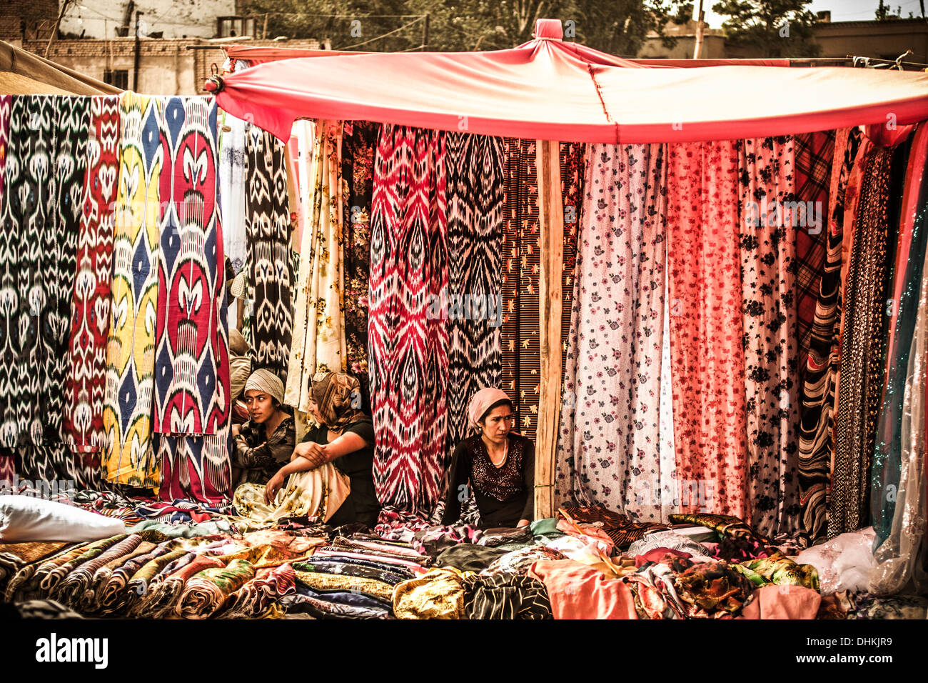 Händler auf einem Markt in Zentralasien. Stockfoto