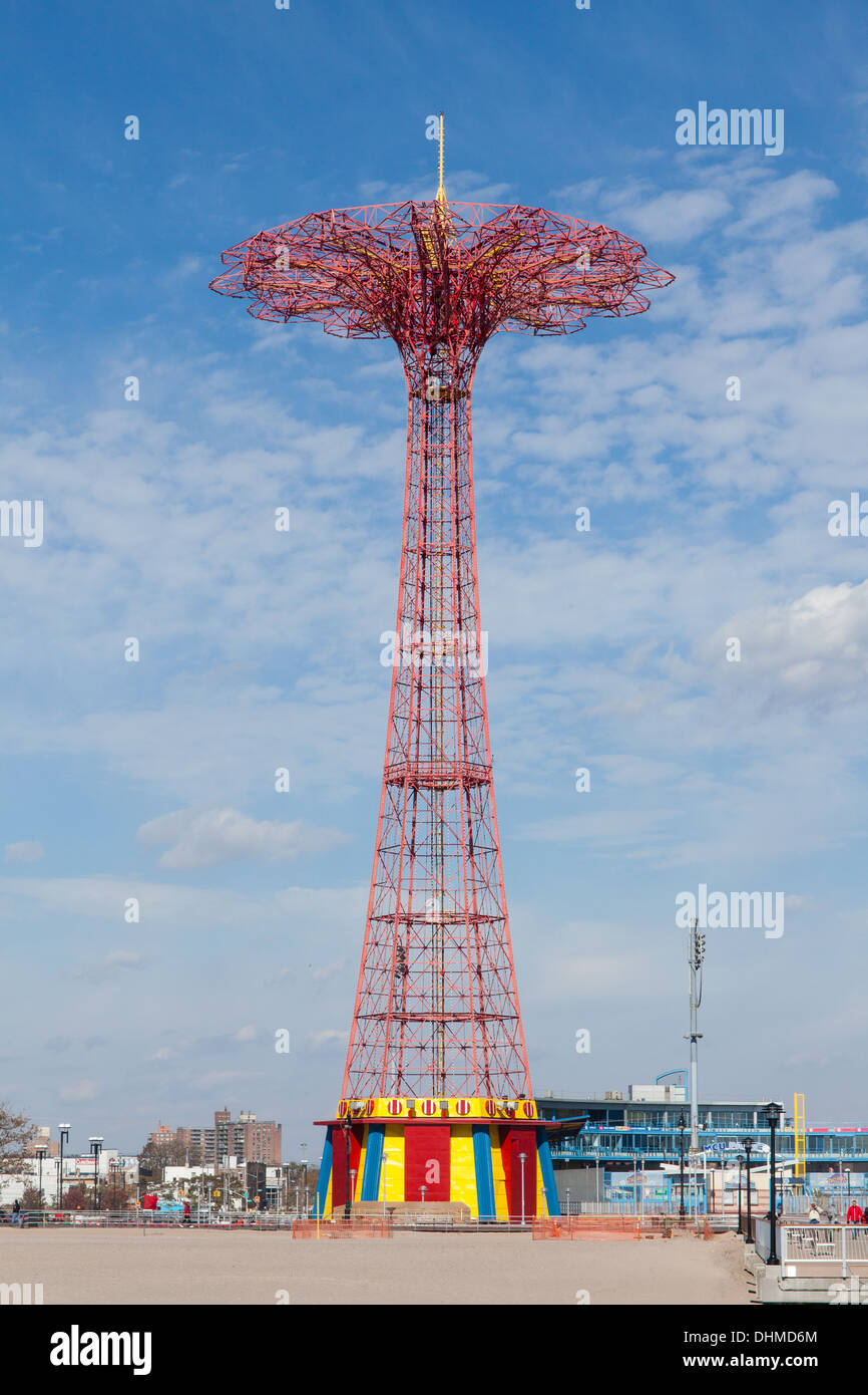 Parachute Jump (non-operational Coney Island tower) photo 2