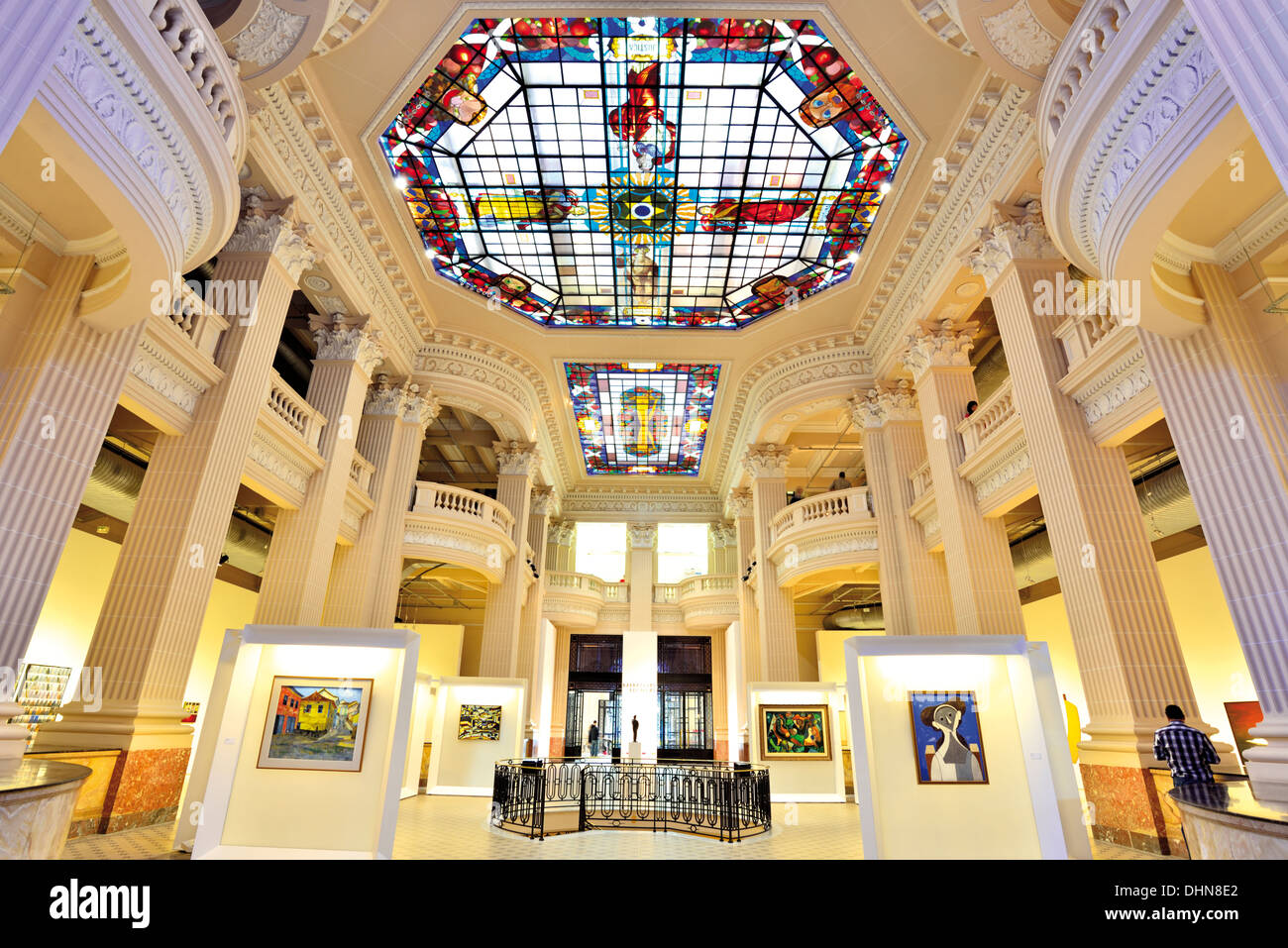 Brasilien, Porto Alegre: Eingang Halle und Ausstellung Raum der ehemaligen Bank und tatsächlichen Santander Cultural Center Stockfoto