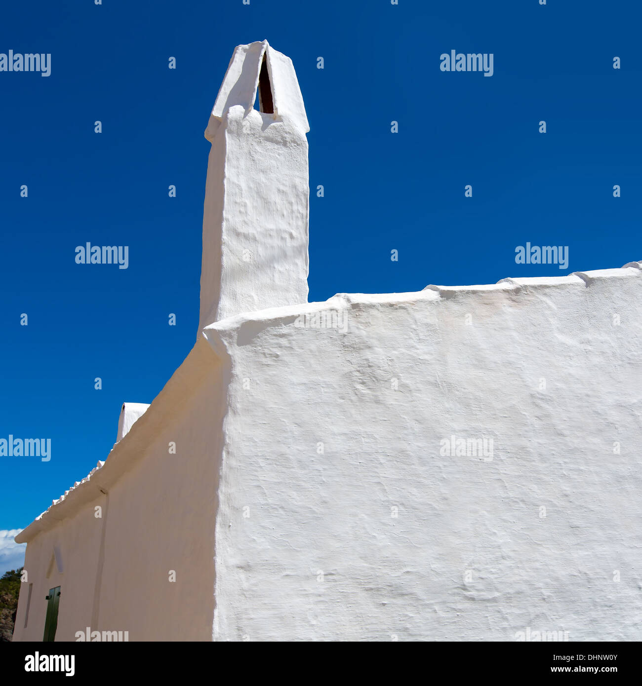 Menorca Es Grau weiße Haus Schornstein Detail in Balearen Stockfoto