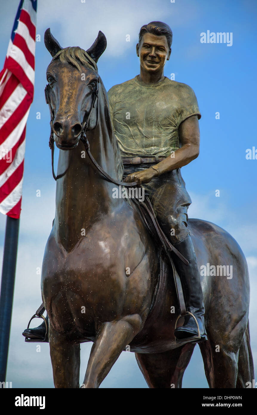 Ronald Reagan Statue auf dem Pferderücken in Dixon, Illinois, einer Stadt auf dem Lincoln Highway Stockfoto