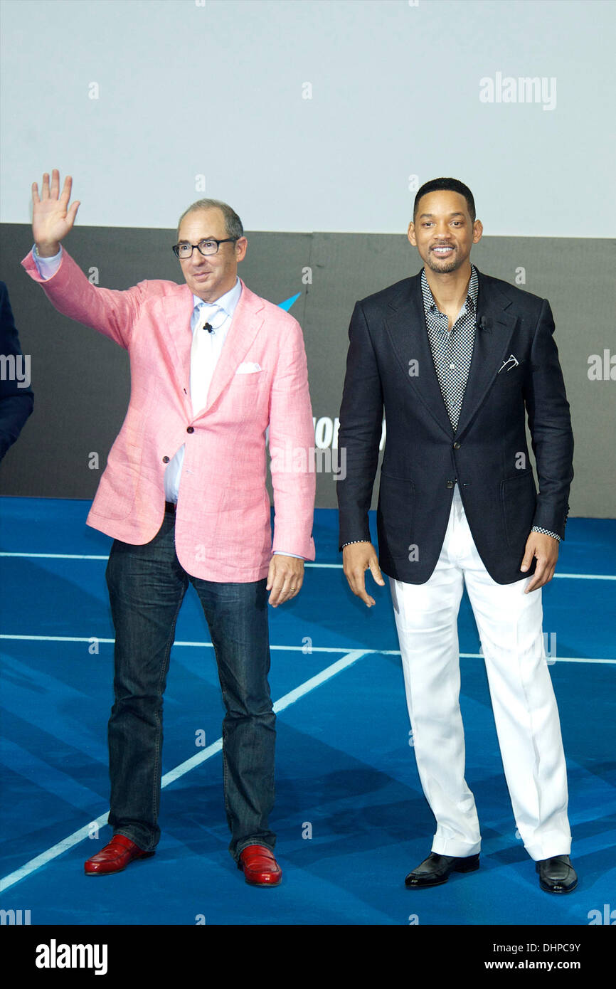 Will Smith und Barry Sonnenfeld "Men in Black III" premiere auf der Caja Magica Madrid, Spanien - 13.05.12 Stockfoto