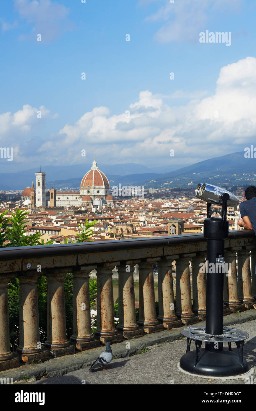 Fernglas Bino binokularen Ansicht Betrachter vor das Stadtbild von Florenz Stockfoto
