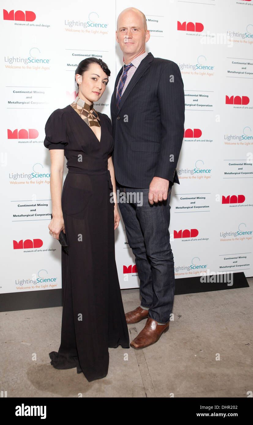 Bliss Lau und Kenon Perry MAD präsentiert seine 2012 Young Patrons' Gala 'The L.E.D Ball"in The Museum of Arts & Design New York City, USA - 17.05.12 Stockfoto