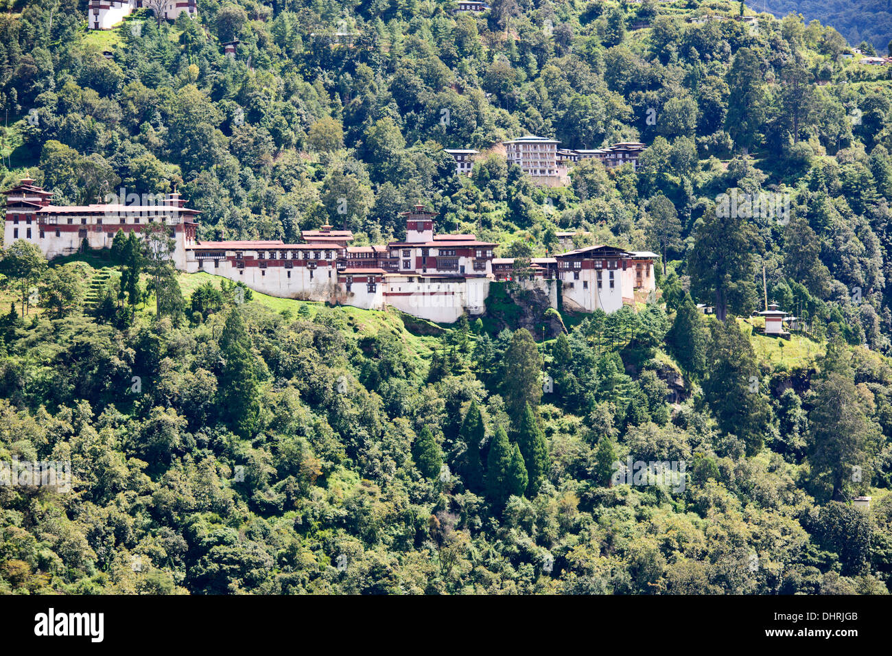 Trongsa Hills Dzong, Fluss, Mangde Chhu, Trongsa Markt, Könige Retreat, Aussicht vom Hotel Yanghil Resort, Trongsa, Ost Bhutan Stockfoto