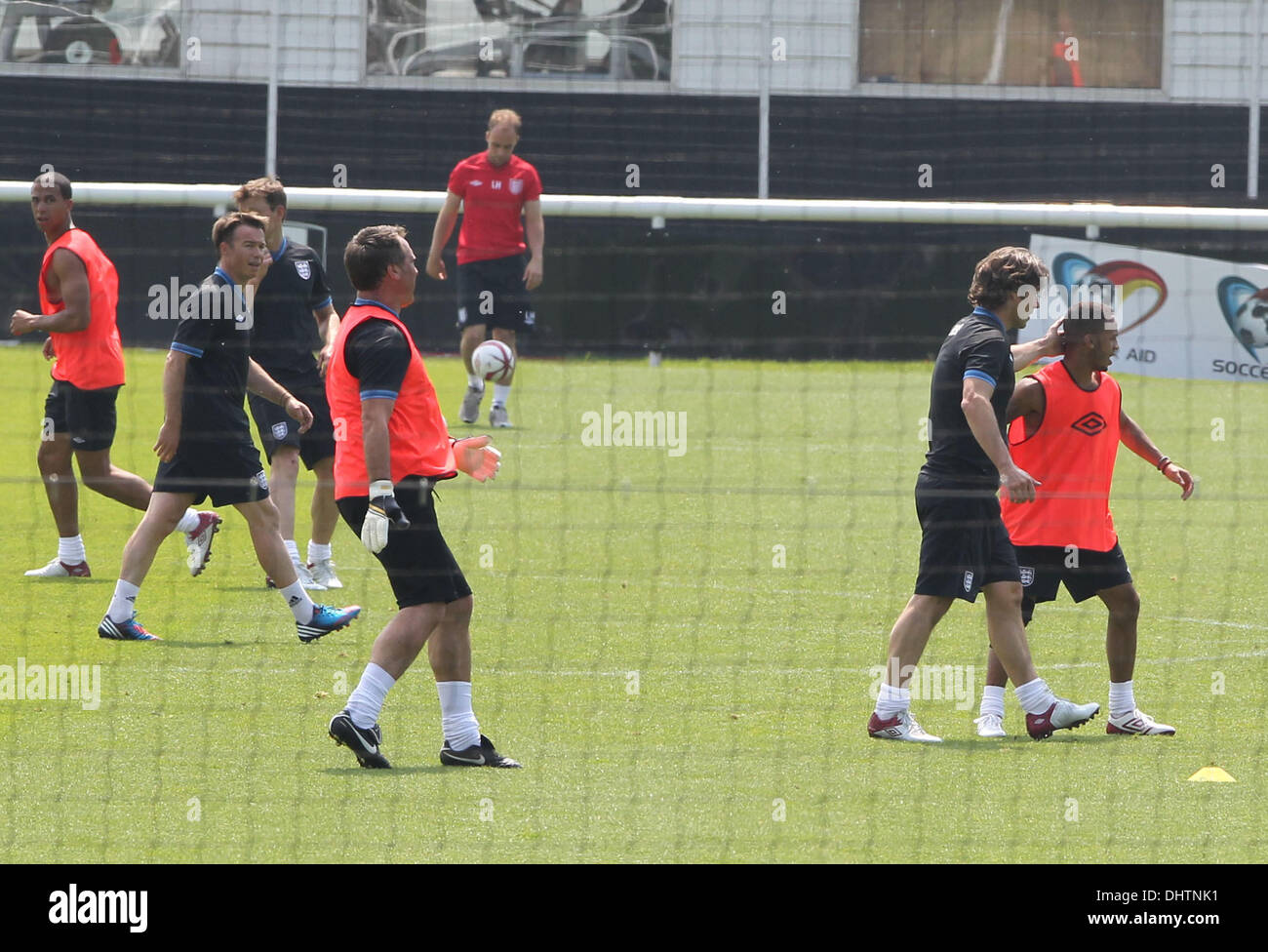 Marvin Humes, Aston Merrygold, Graeme Le Saux, John Bishop und Aston Merrygold prominente Training für die Fußball-Beihilfe entsprechen die in Manchesters Old Trafford Stadion am Sonntag stattfinden wird (27 Mai 12) England - 23.05.12 Stockfoto